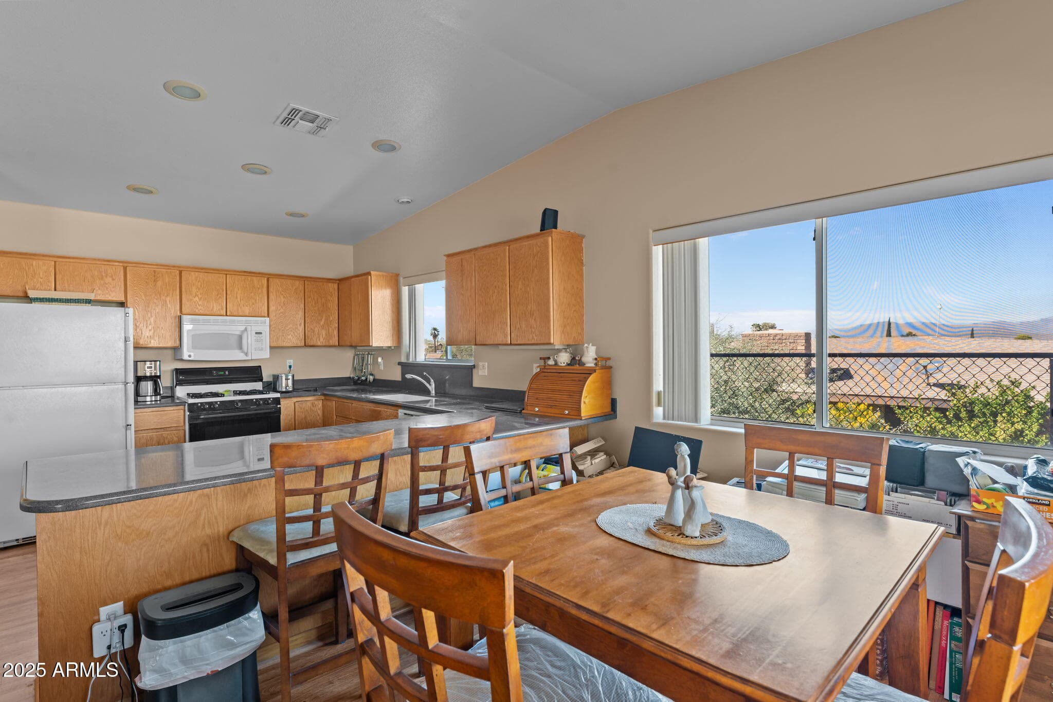 823 YAQUI DR - Photo 3