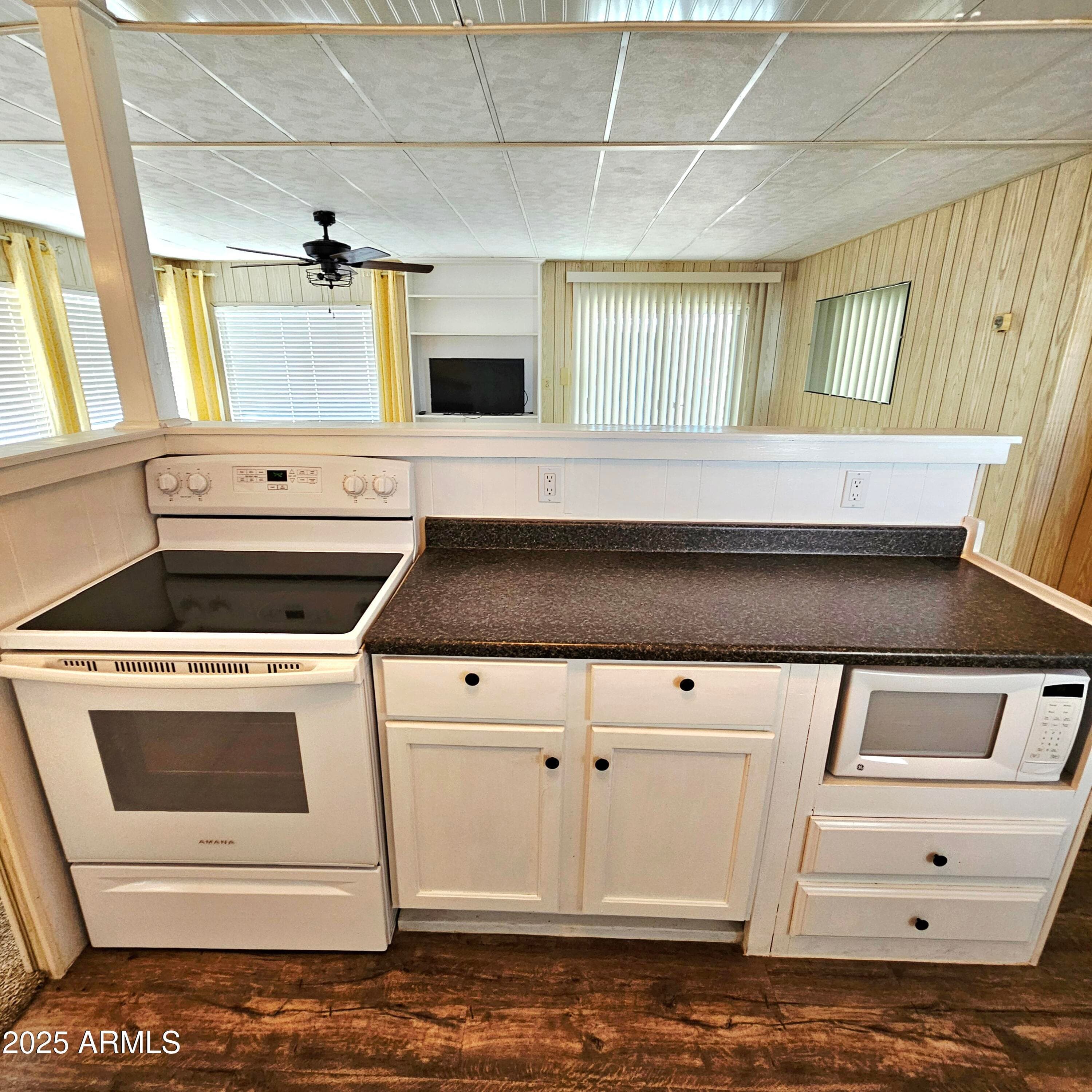 5512 E Arbor Ave — photo 2