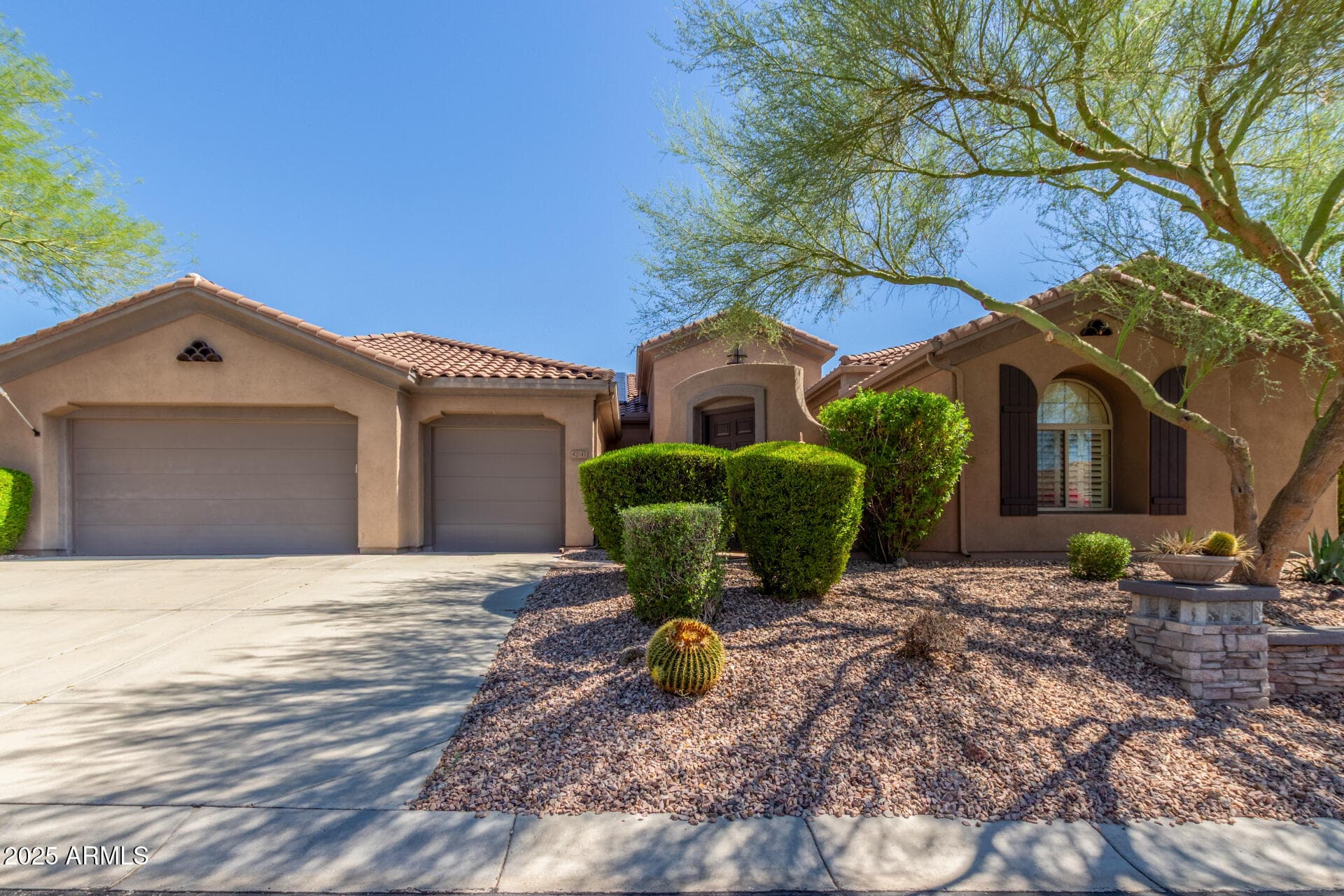 42041 N MOUNTAIN COVE DR - Photo 4