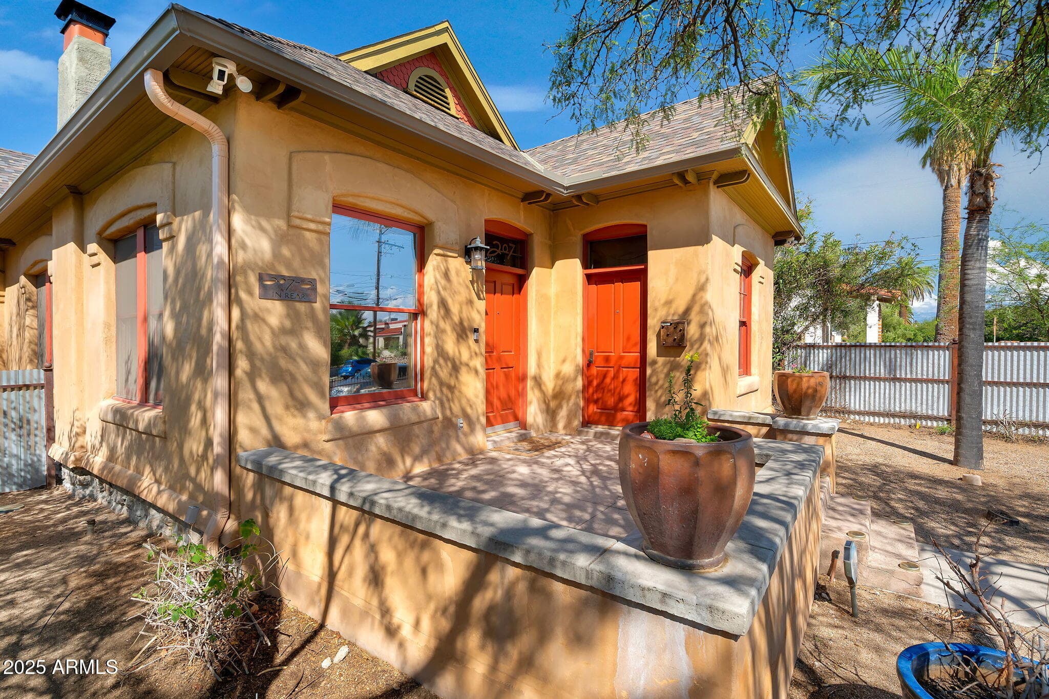 207 E UNIVERSITY BLVD - Photo 3