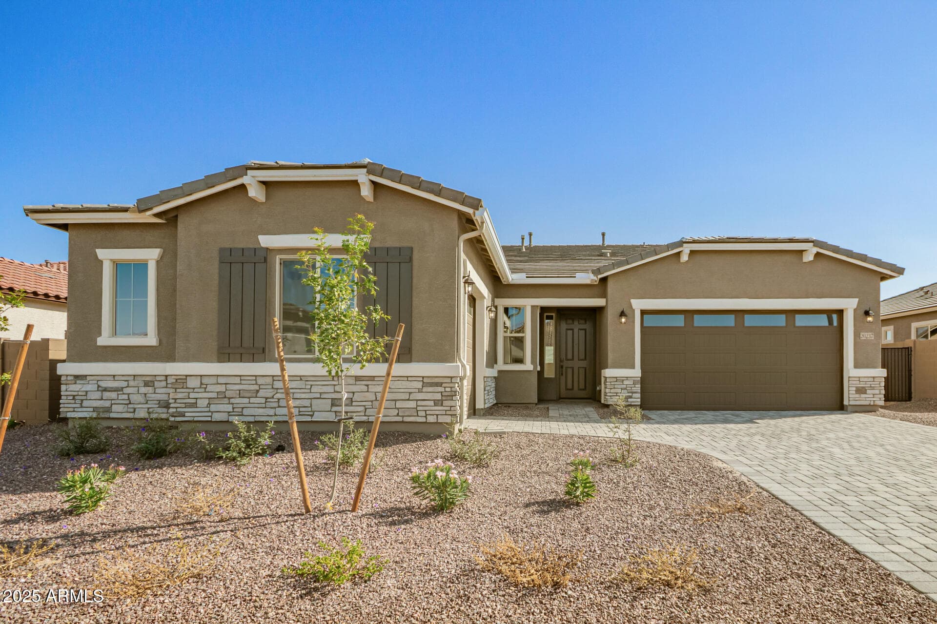 20237 W Monterey Way — photo 1