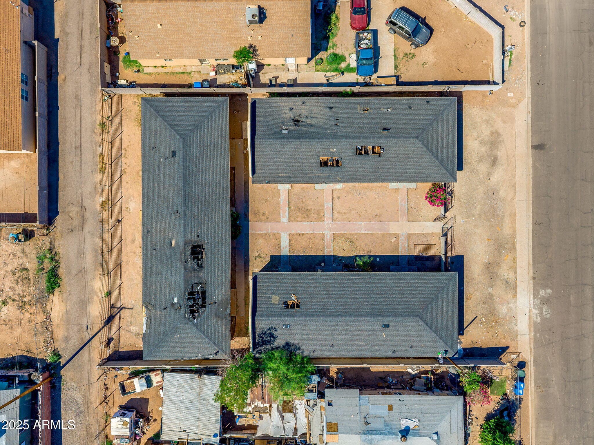 2505 E Monroe St — photo 2