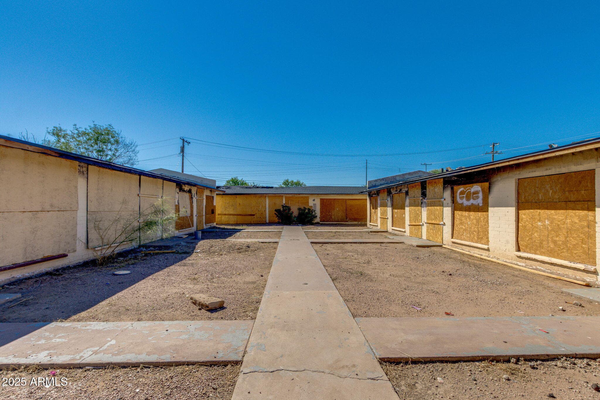 2505 E Monroe St — photo 6