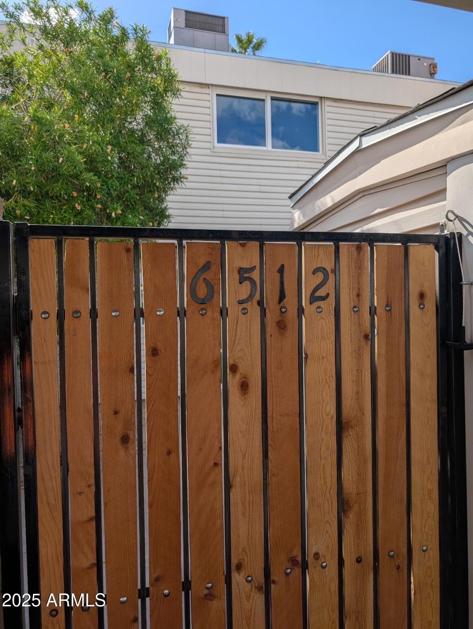6512 S Mcallister Ave — photo 1