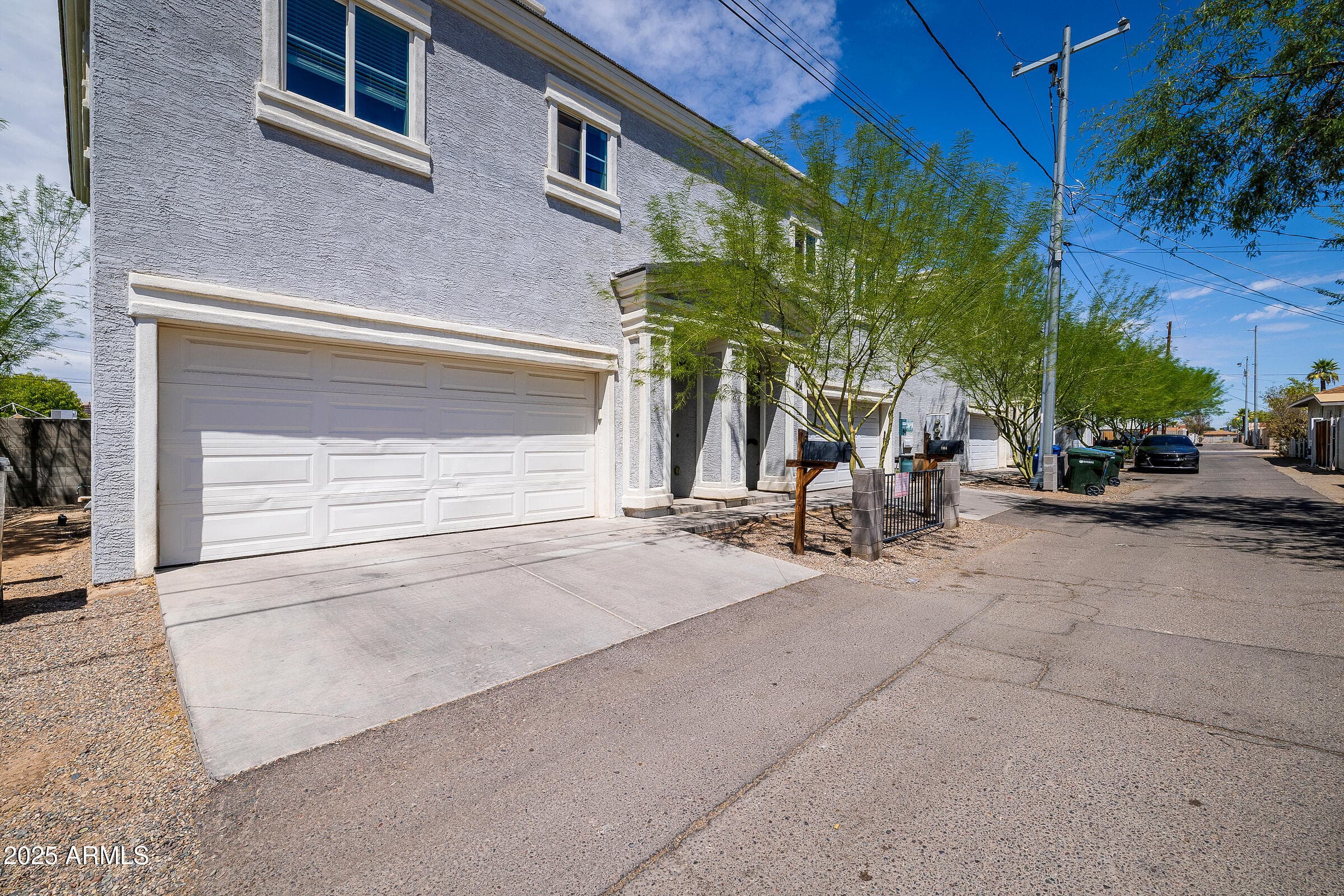 1341 E POLK ST - Photo 3