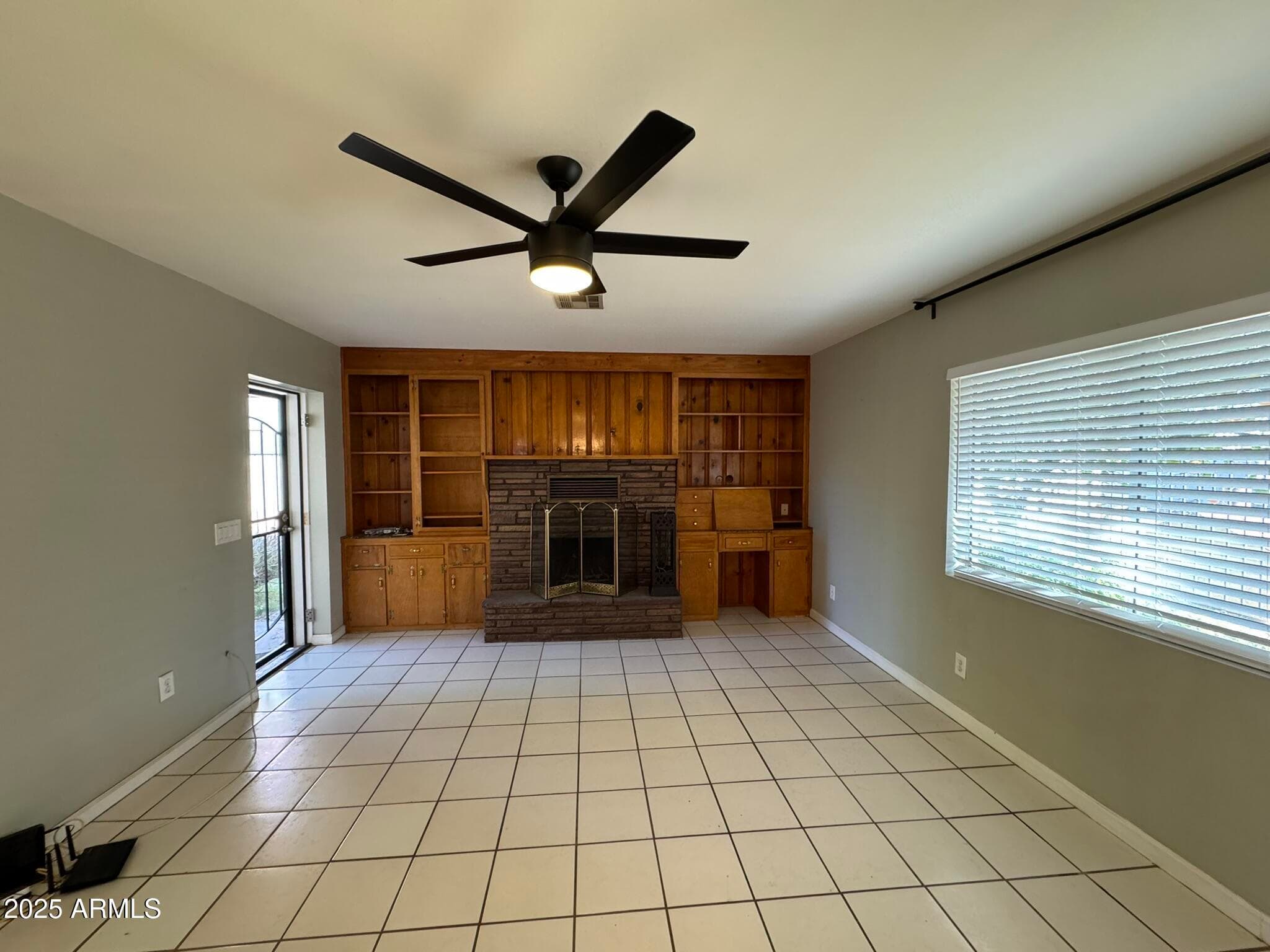 2423 W CAMPBELL AVE - Photo 4