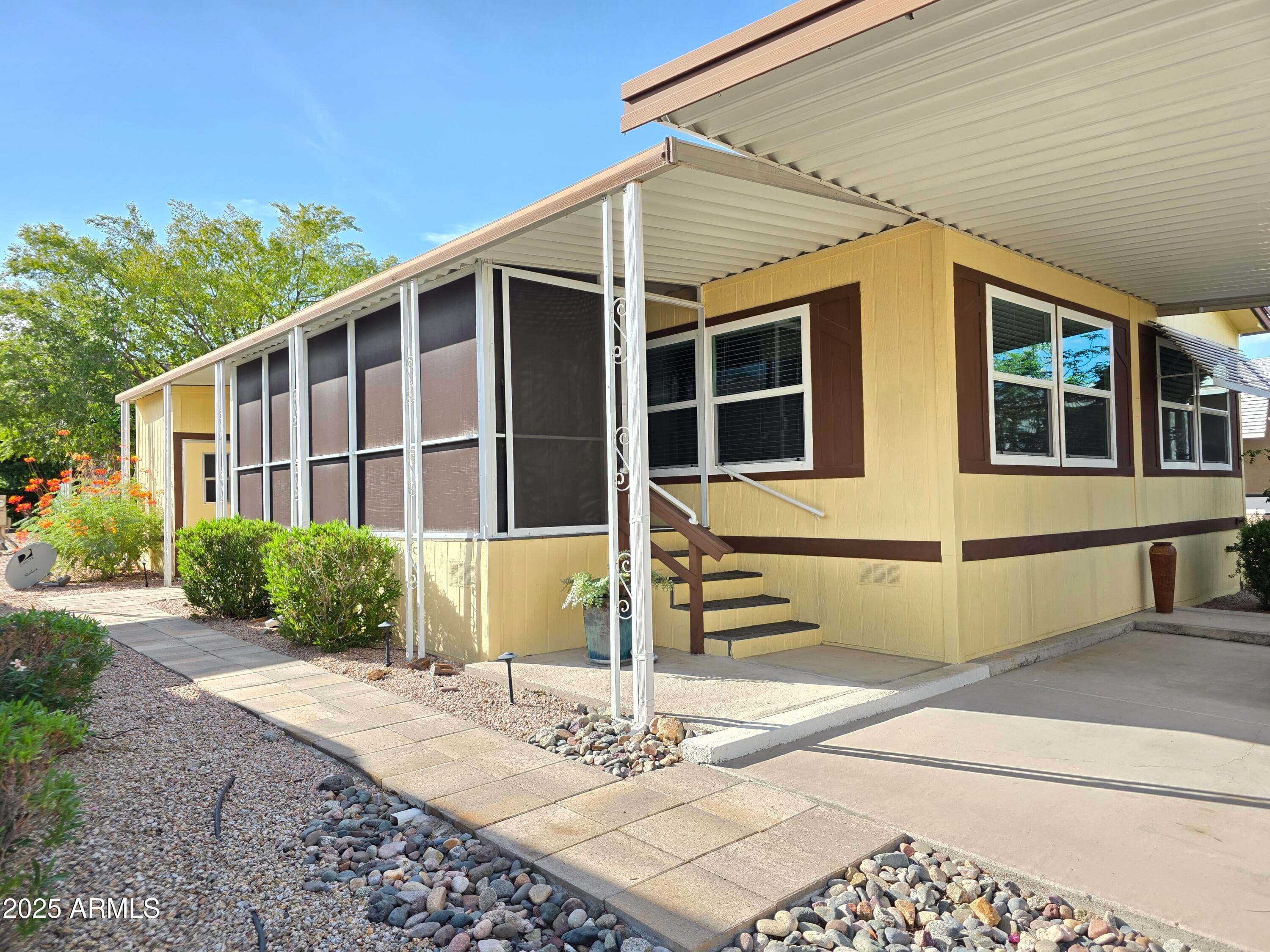 2233 E BEHREND DR - Photo 3