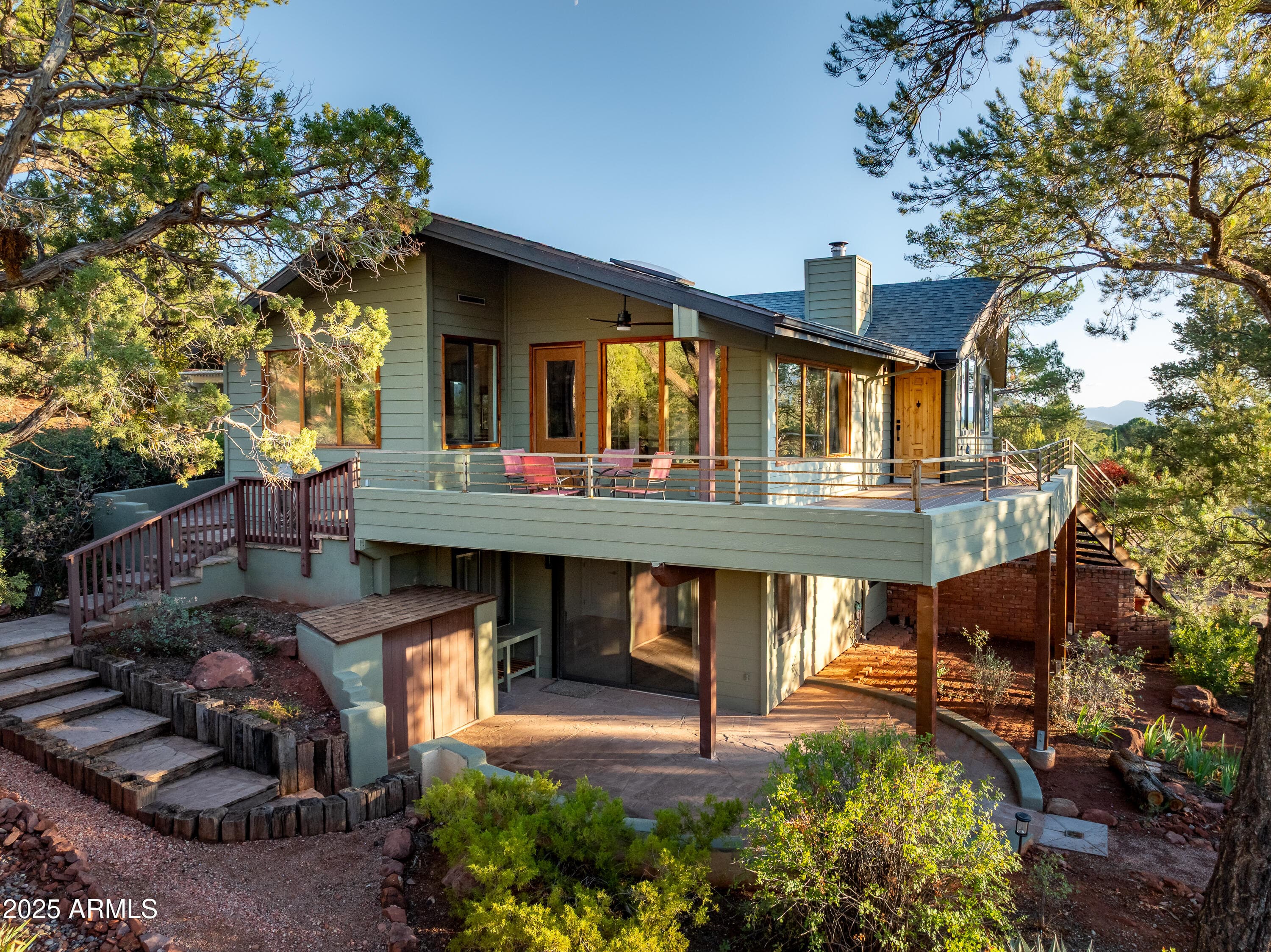 1050 Lee Mountain Rd — photo 1