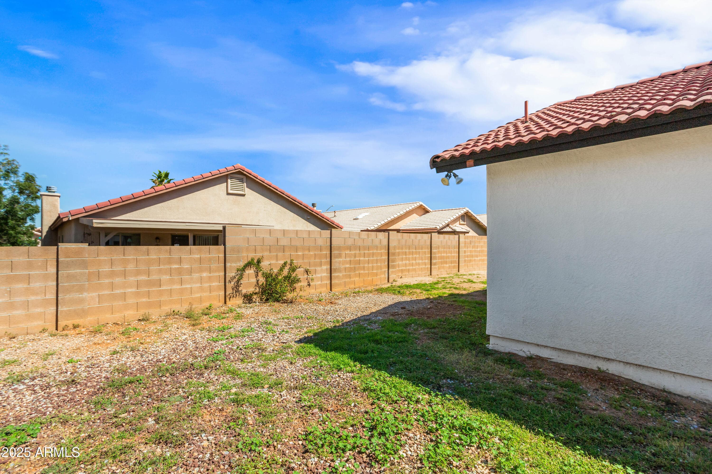 5231 Almosa St — photo 32