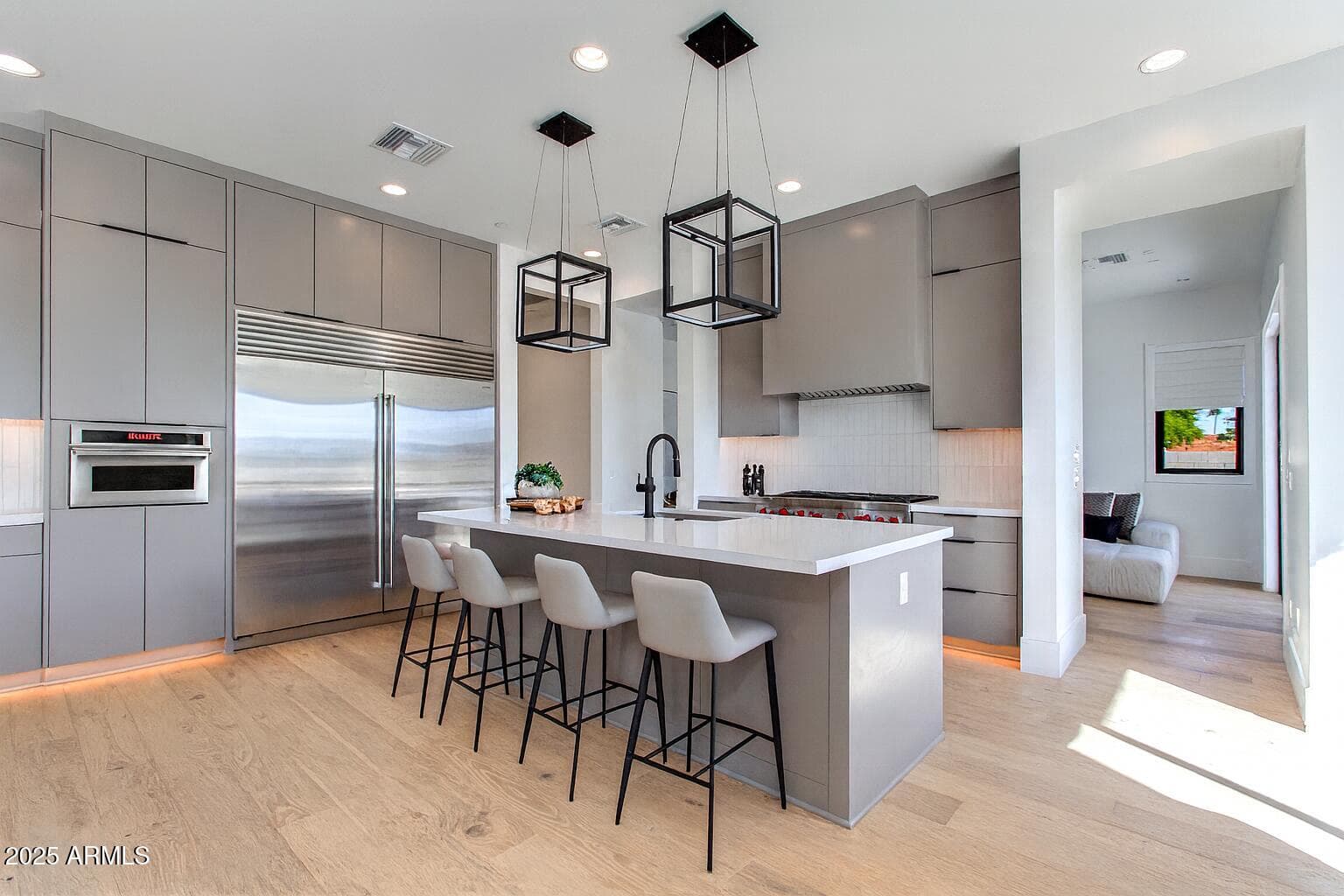 8509 E Malcomb Dr — photo 2