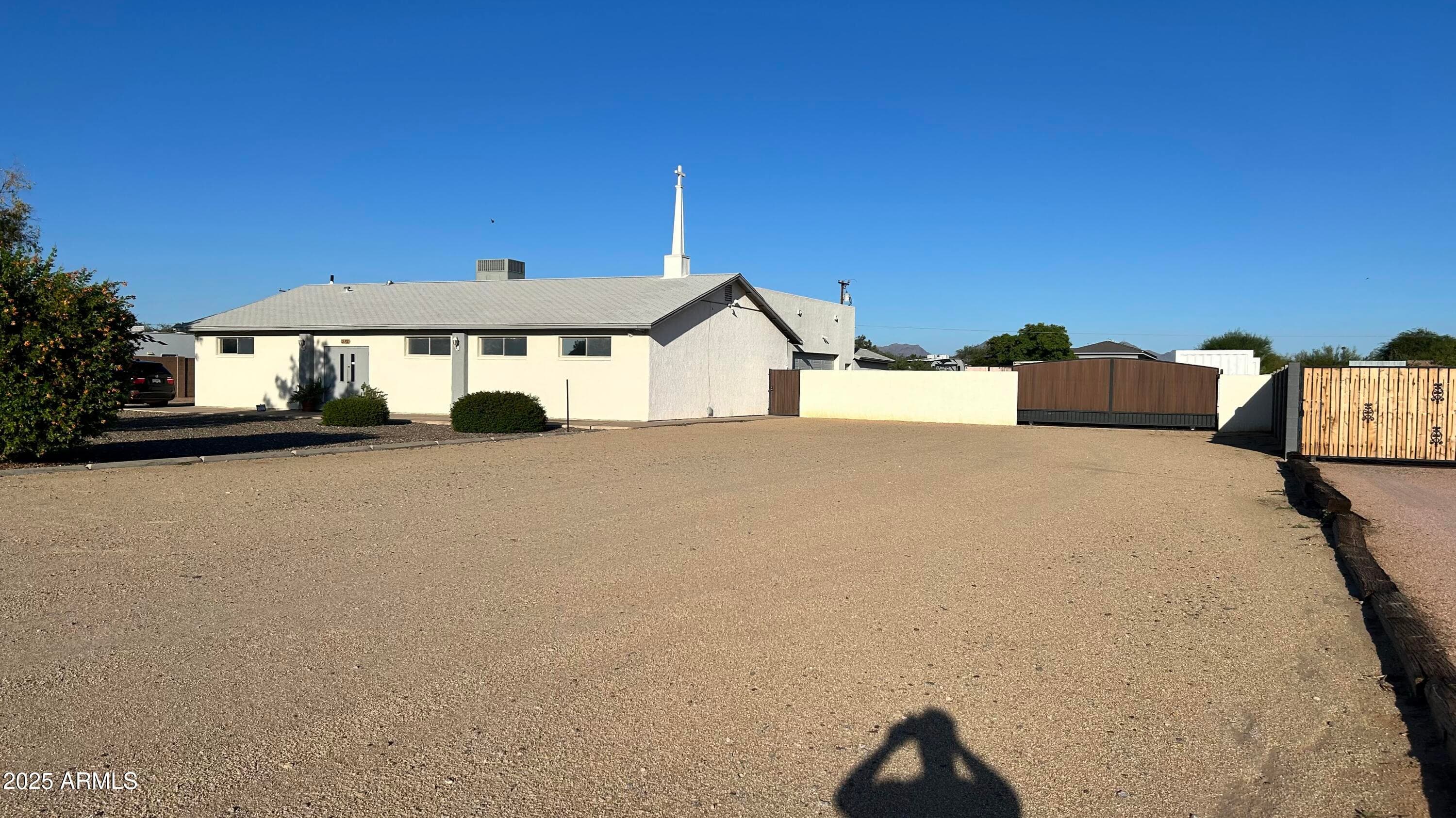 15703 N 36th St — photo 1