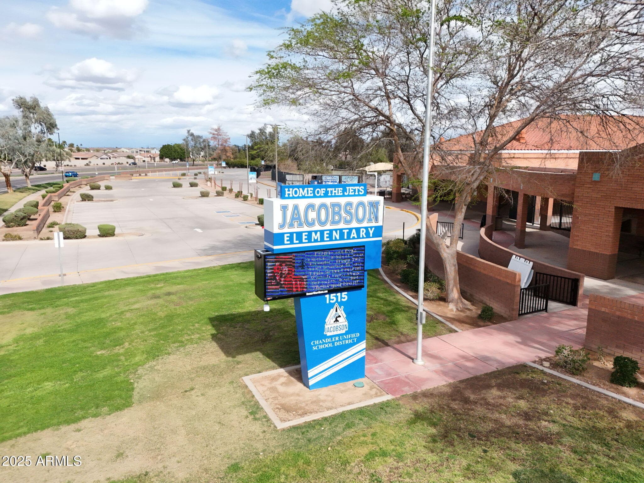 1635 W Wisteria Dr — photo 42