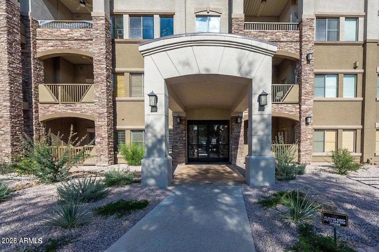 5450 E Deer Valley Dr 3008 — photo 2