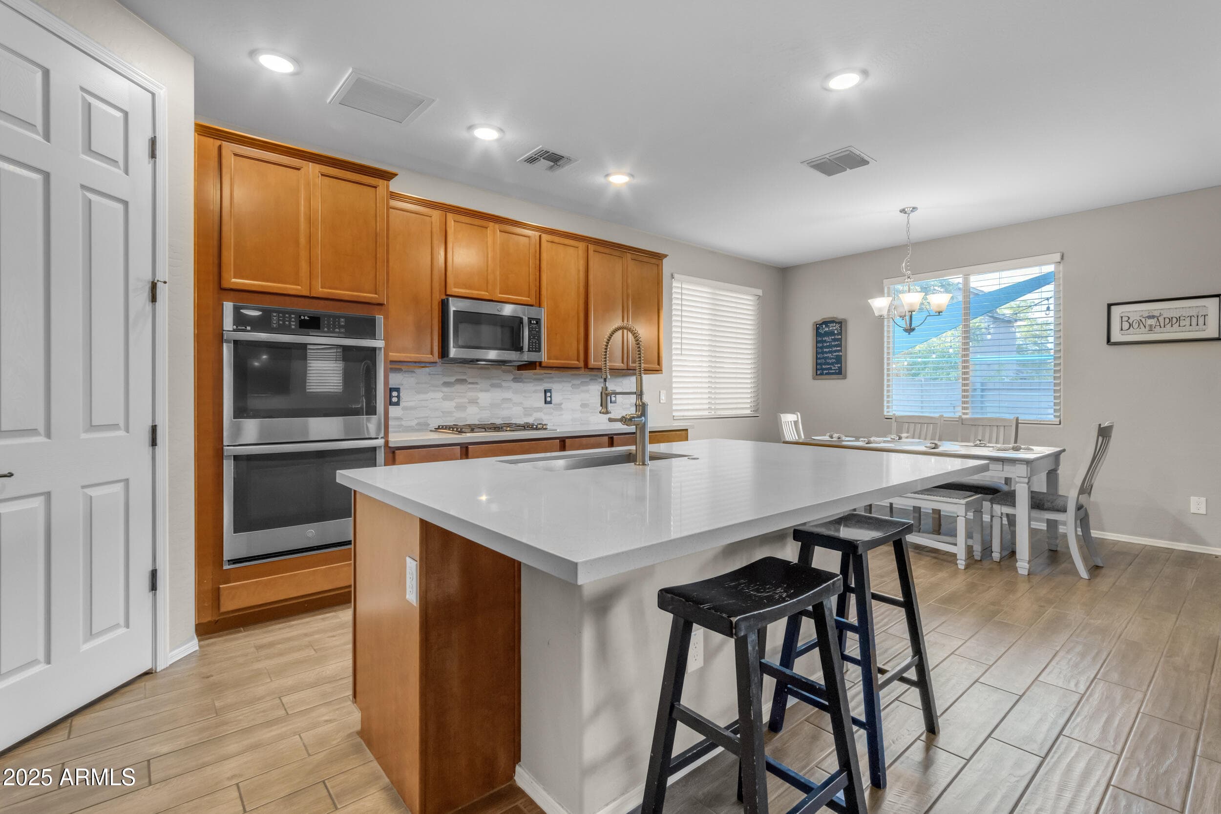 6943 N 88th Dr — photo 2