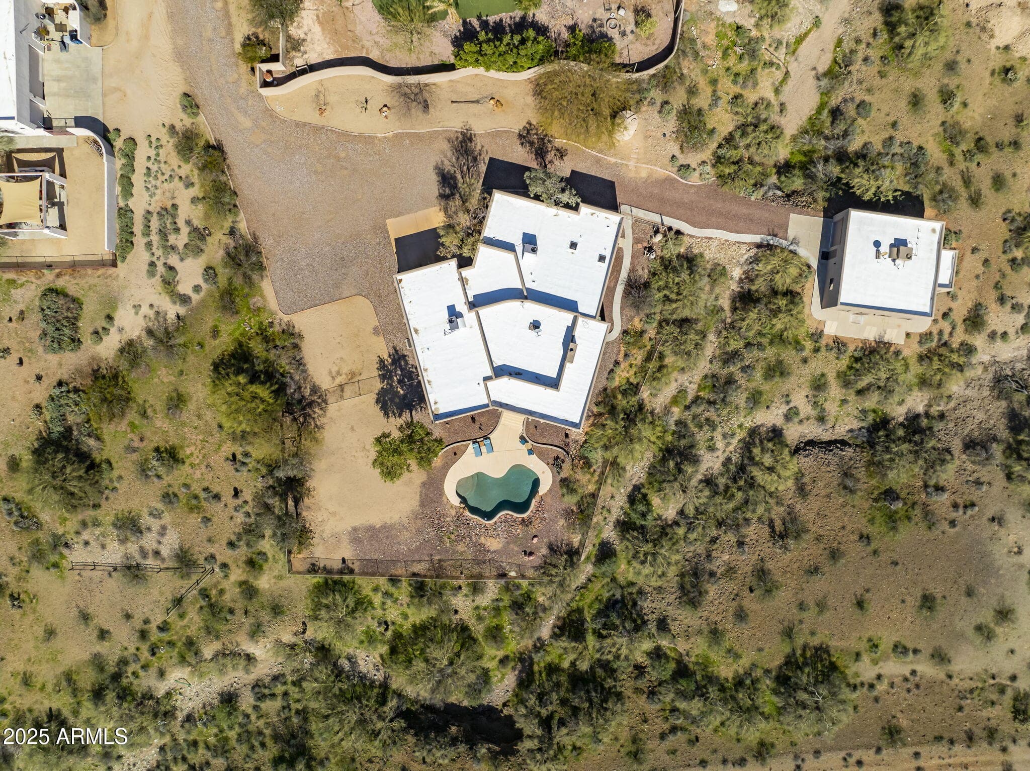 205 W Quartz Rock Rd — photo 2