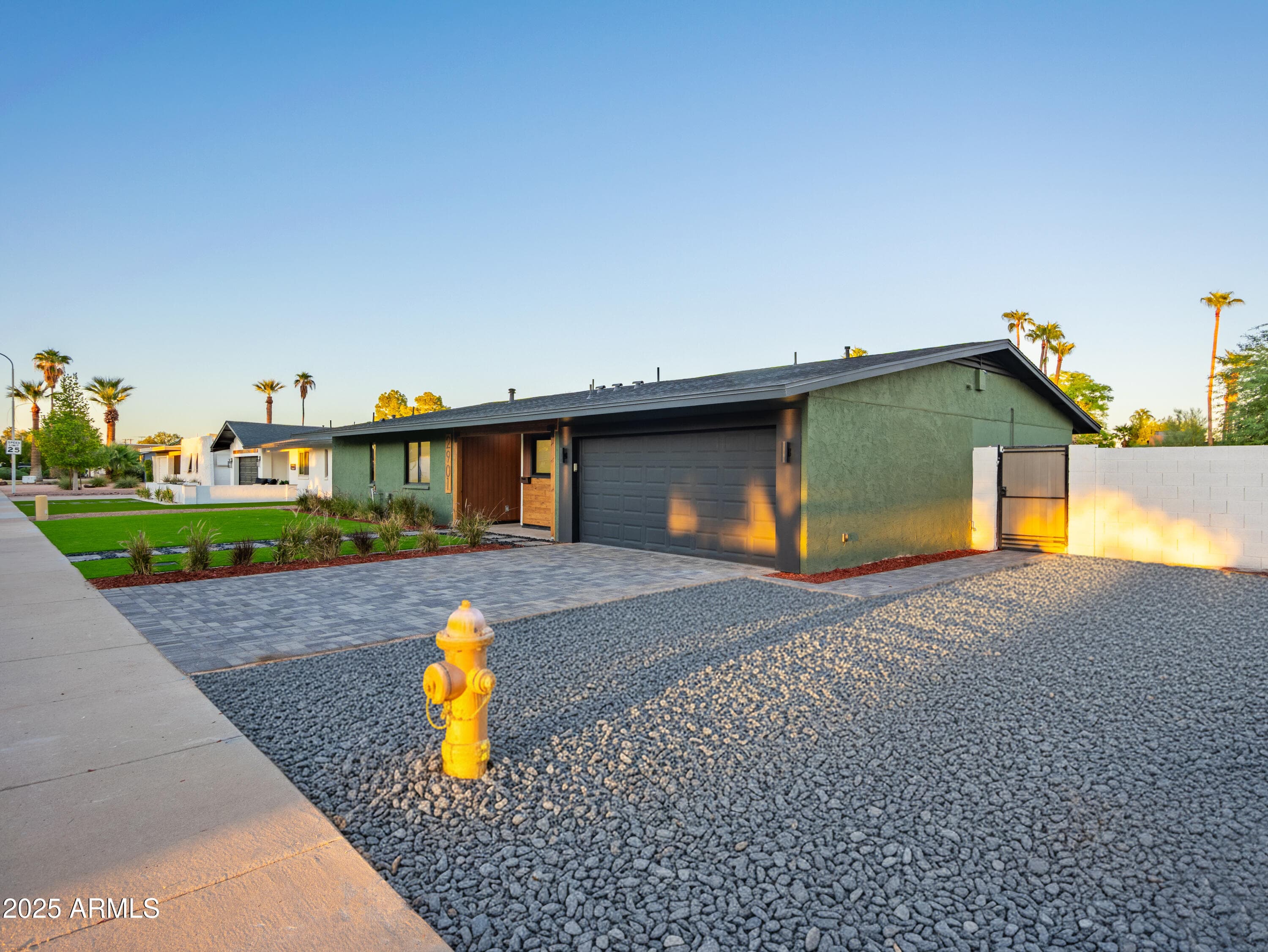 2901 N 81st Pl — photo 1