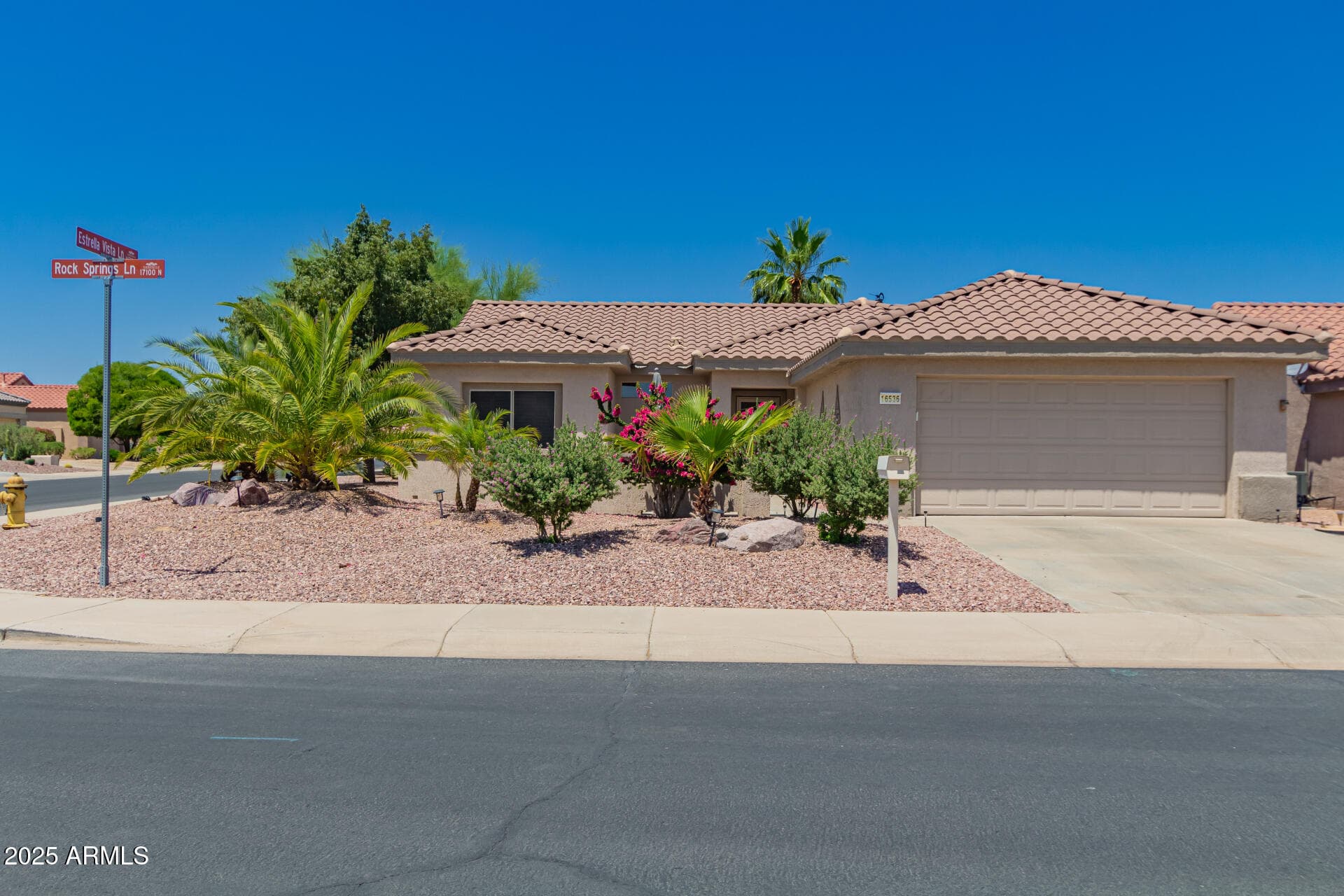 16536 W Rock Springs Ln — photo 1