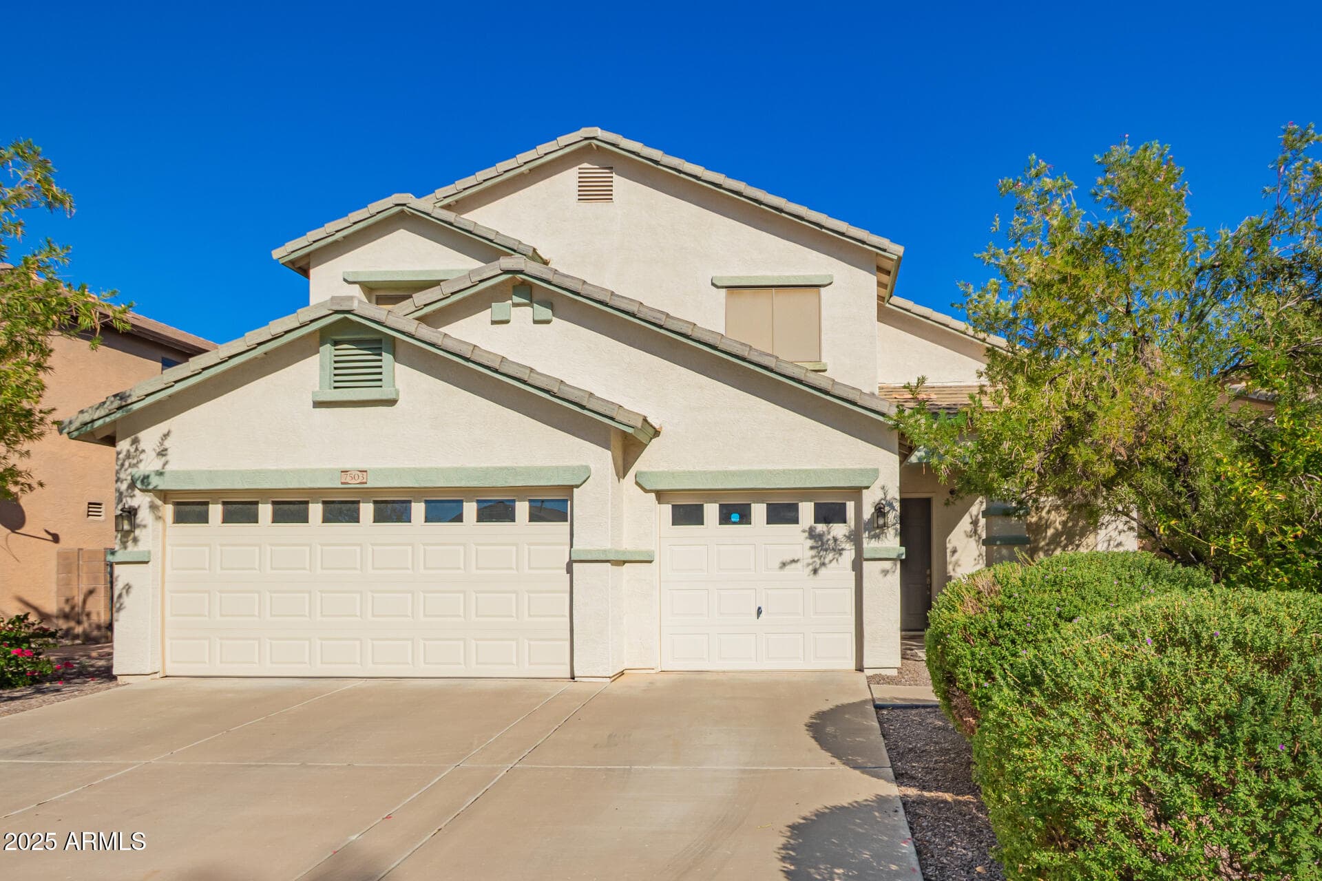7503 S 45th Dr — photo 1