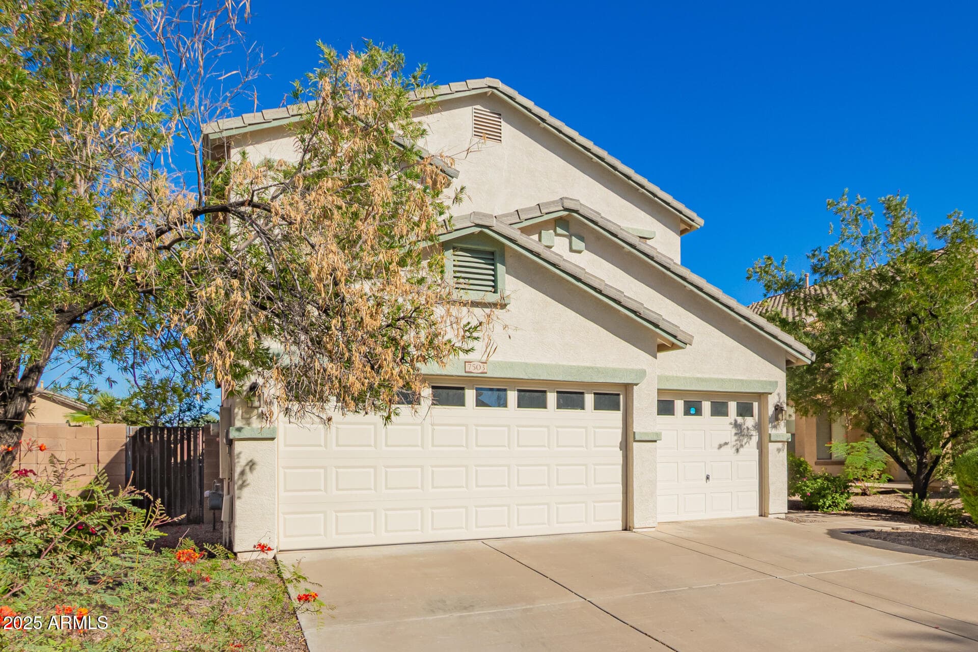 7503 S 45th Dr — photo 2