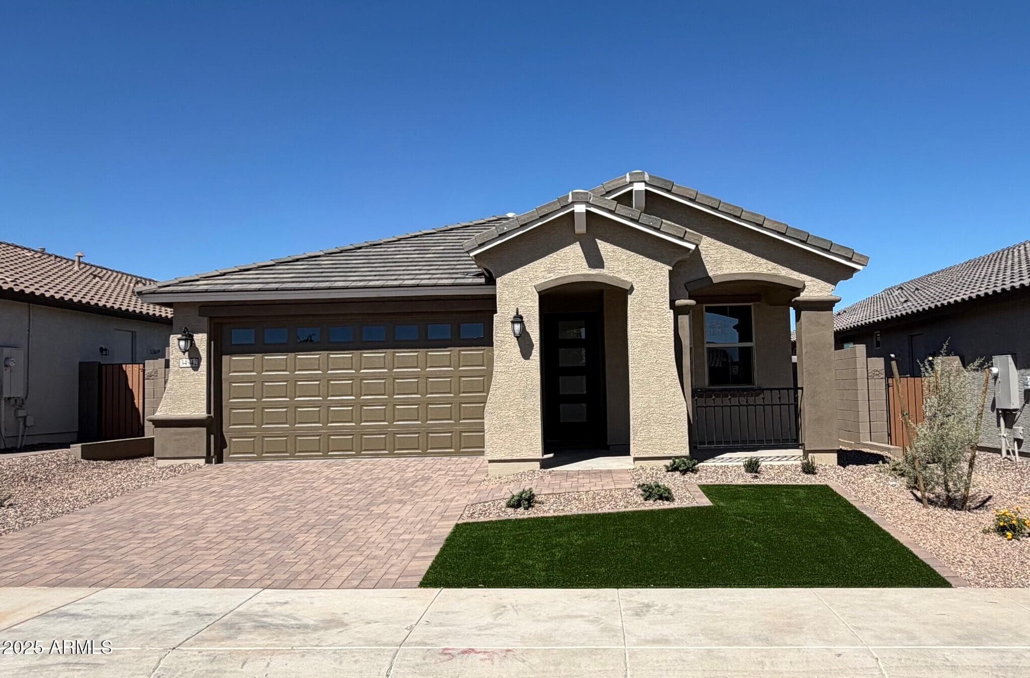 34942 N Hawley Dr — photo 1