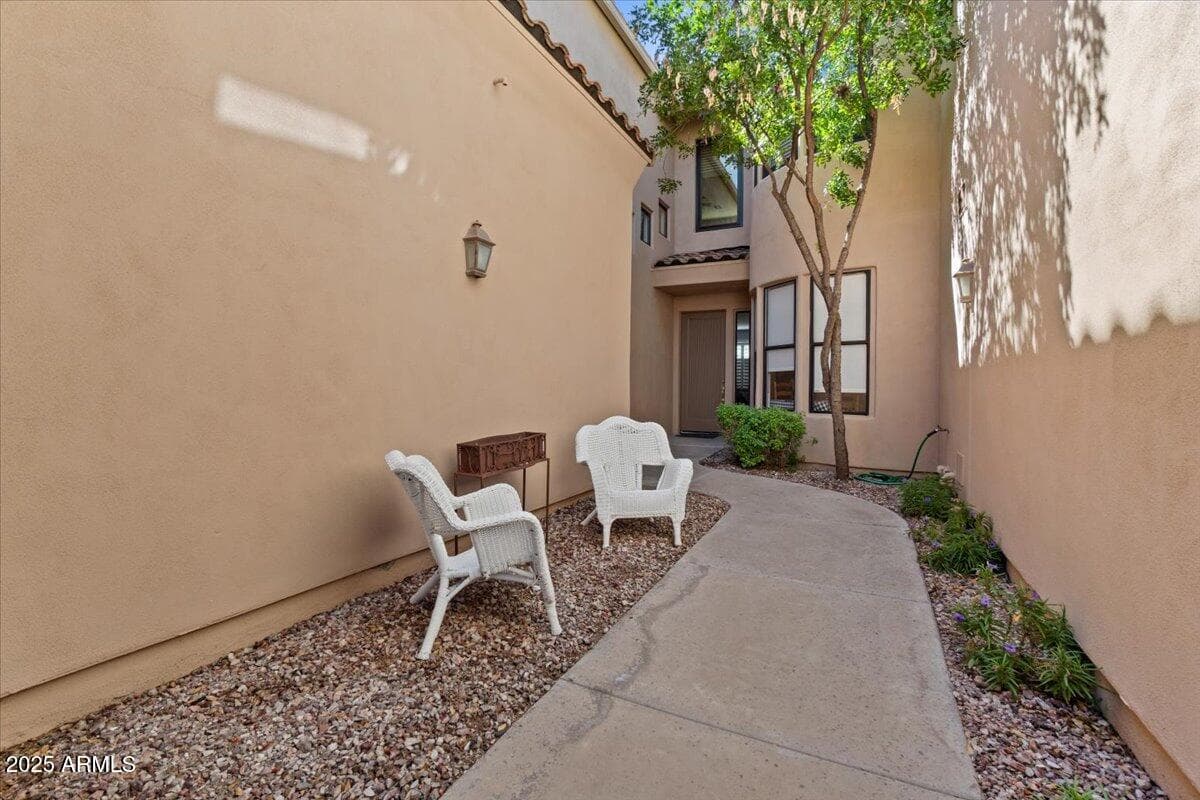 7445 E EAGLE CREST DR - Photo 5