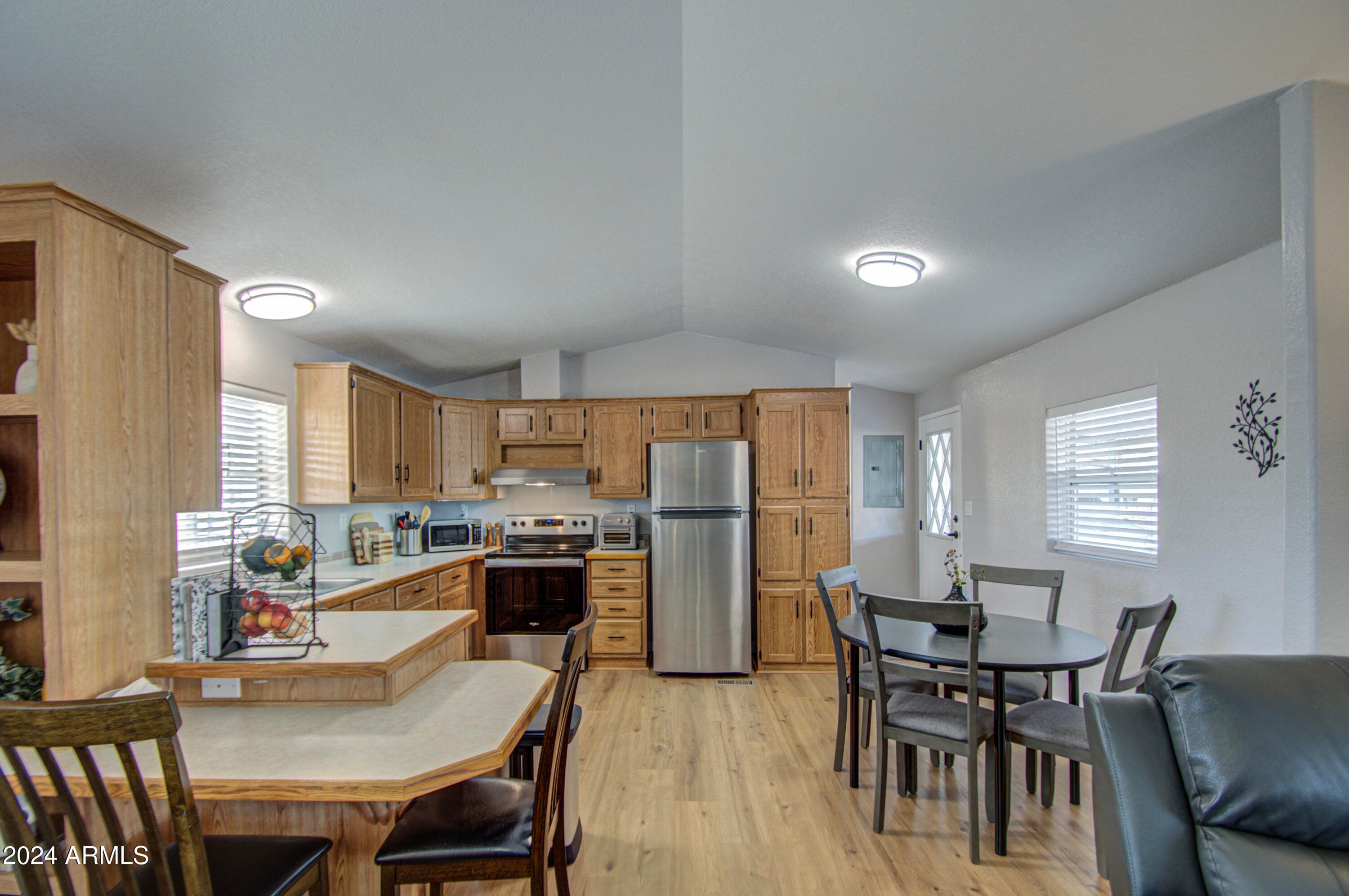 2208 W Baseline Ave 7 — photo 2