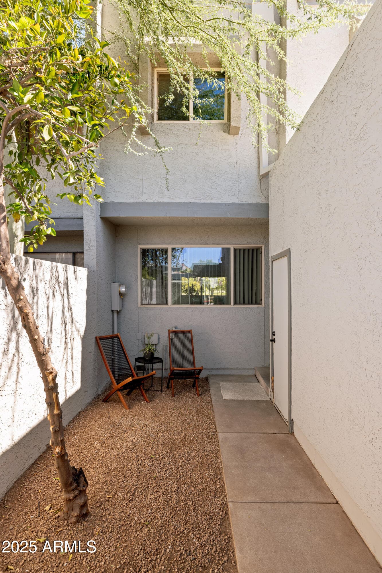 2524 S El Paradiso Dr 32 — photo 2