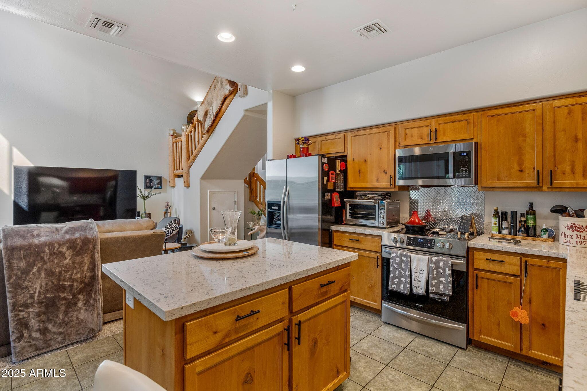6935 N STARLIGHT RIDGE PARKWAY - See more photos
