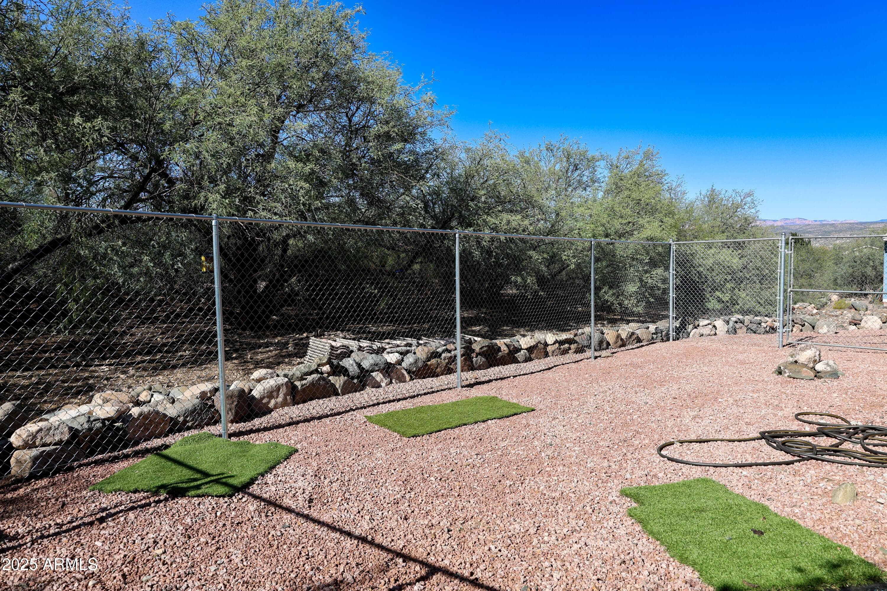 240 Rogers Pl — photo 30