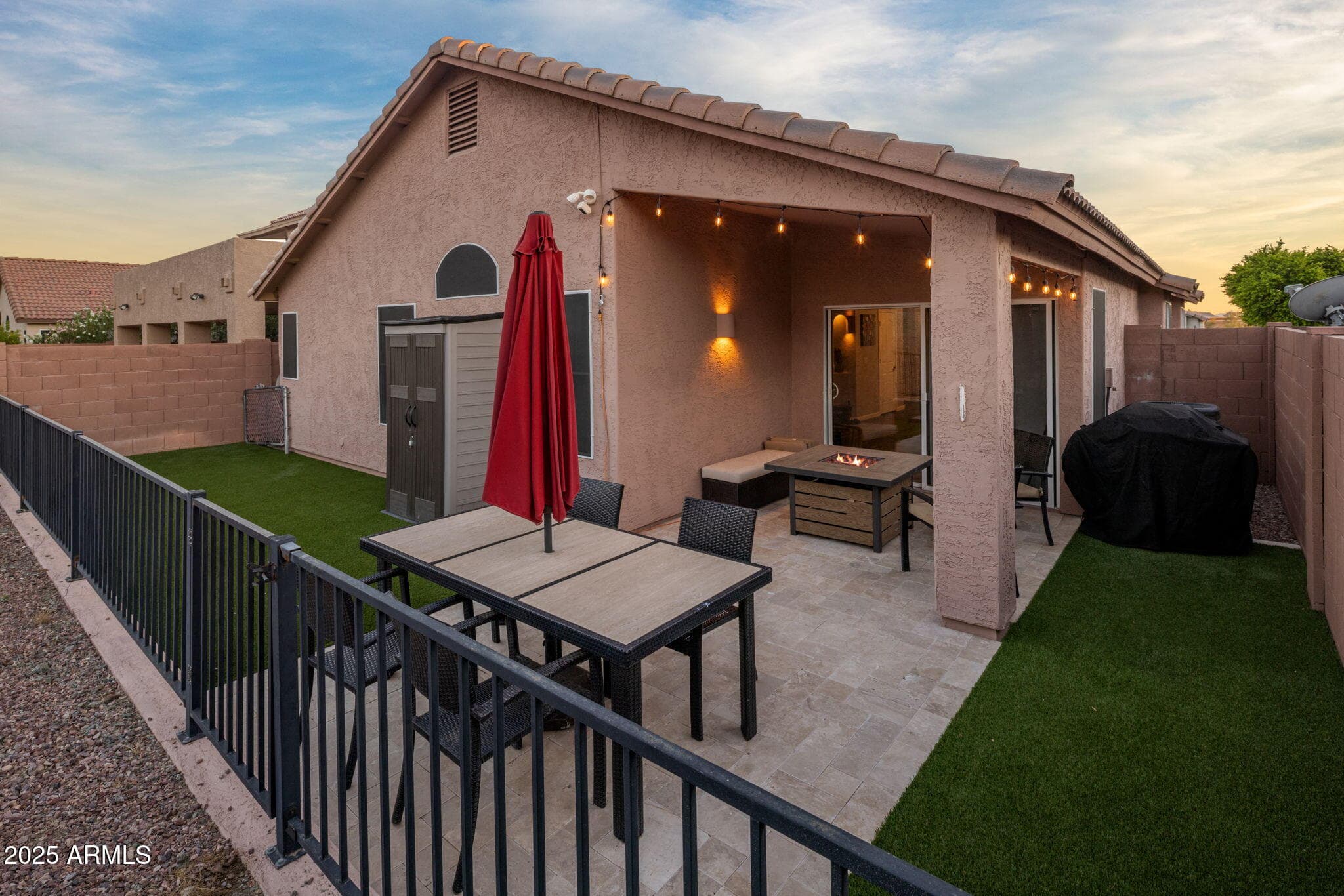 1922 E Siesta Ln — photo 2