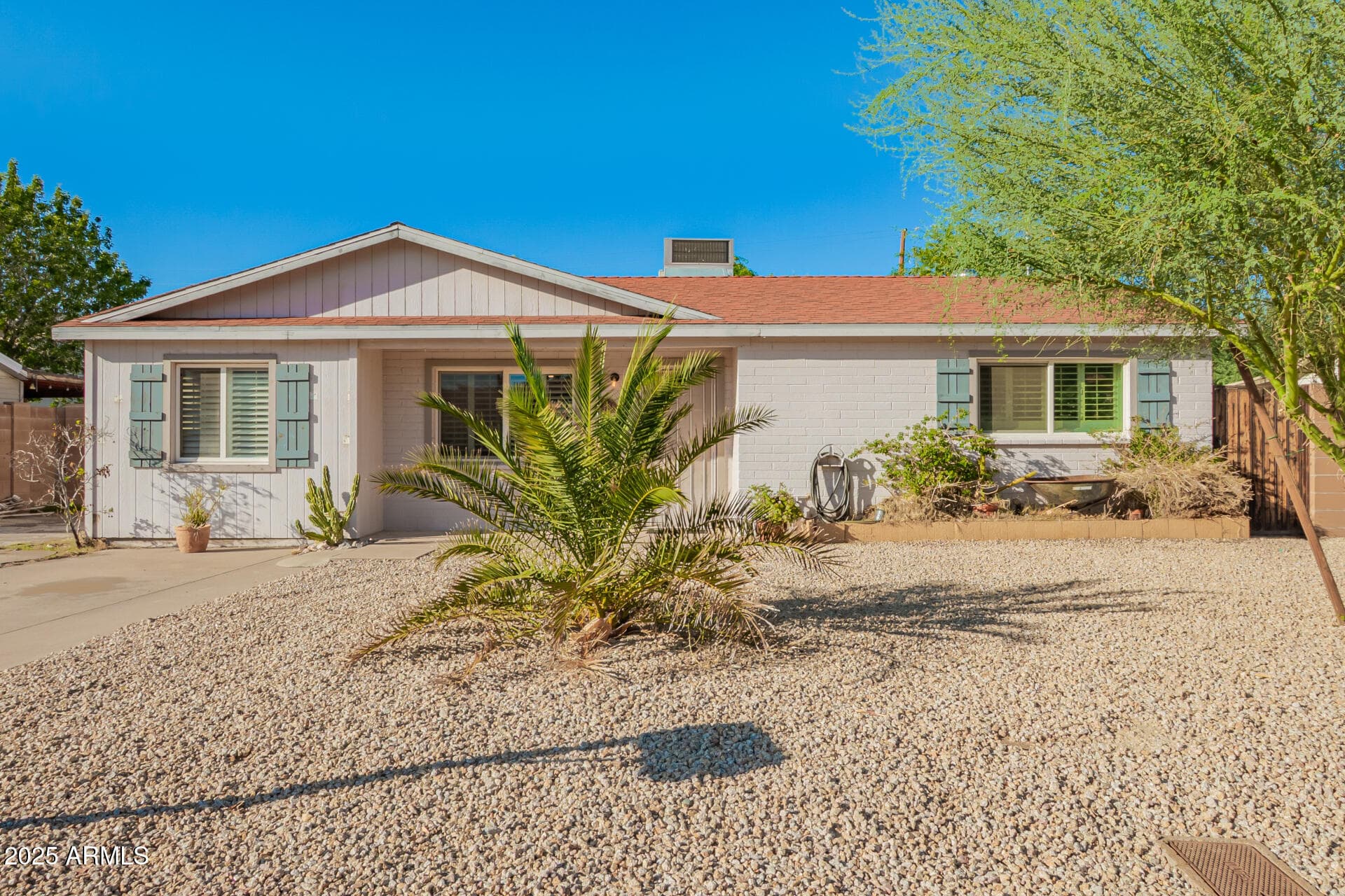 1230 E Peoria Ave — photo 1