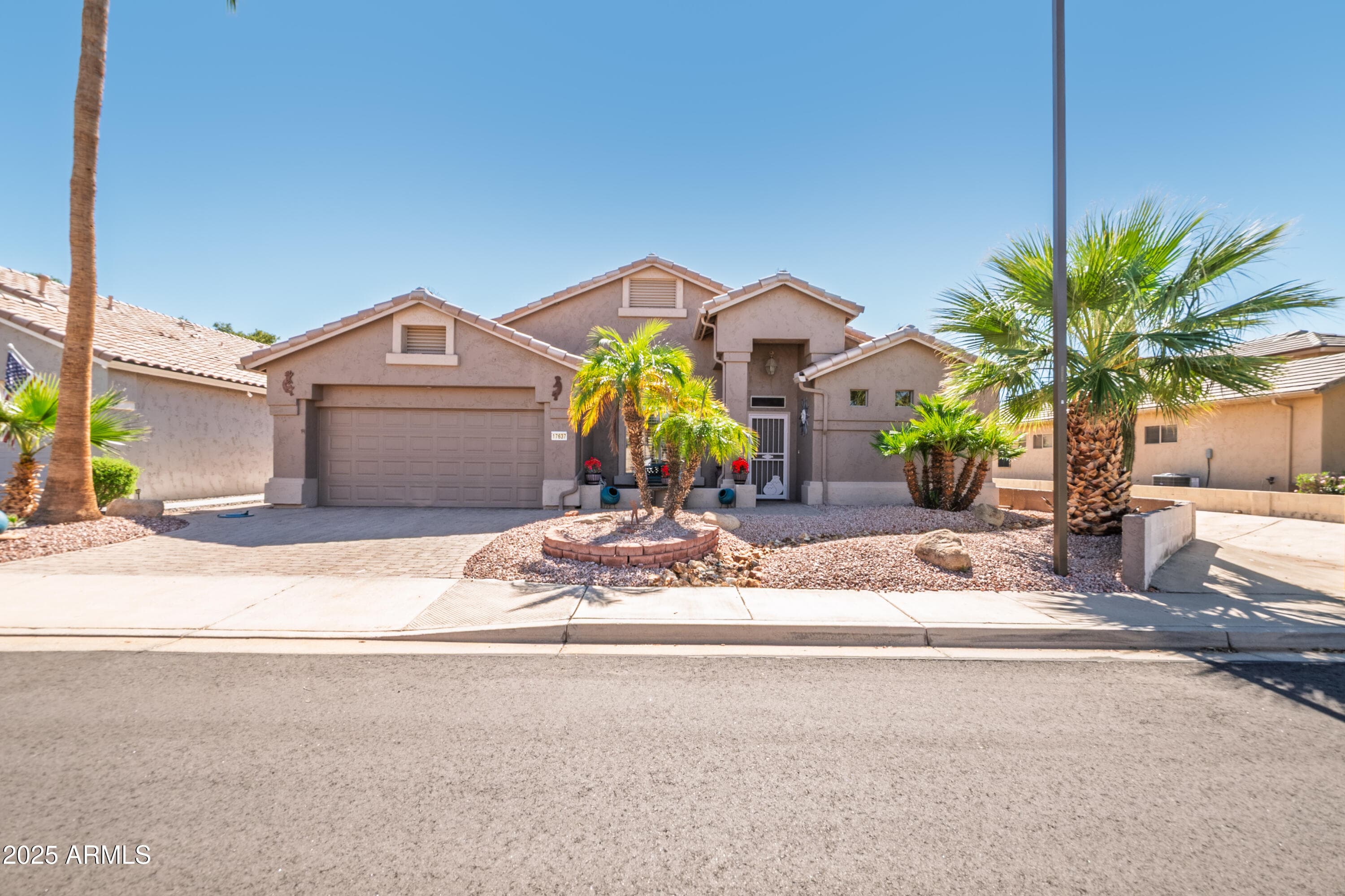 17637 N Goldwater Dr — photo 2