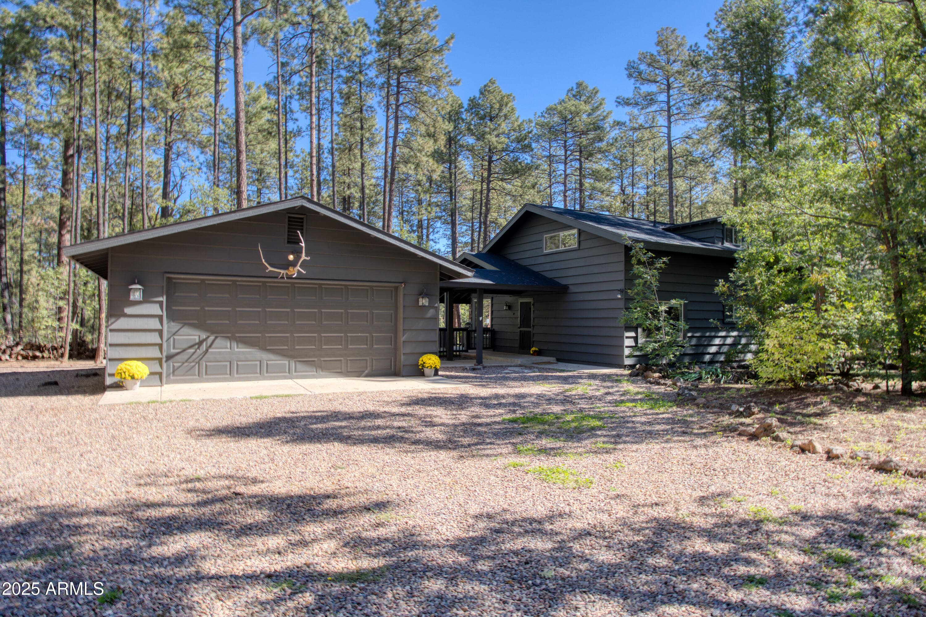 3680 Woodpecker Ln — photo 1
