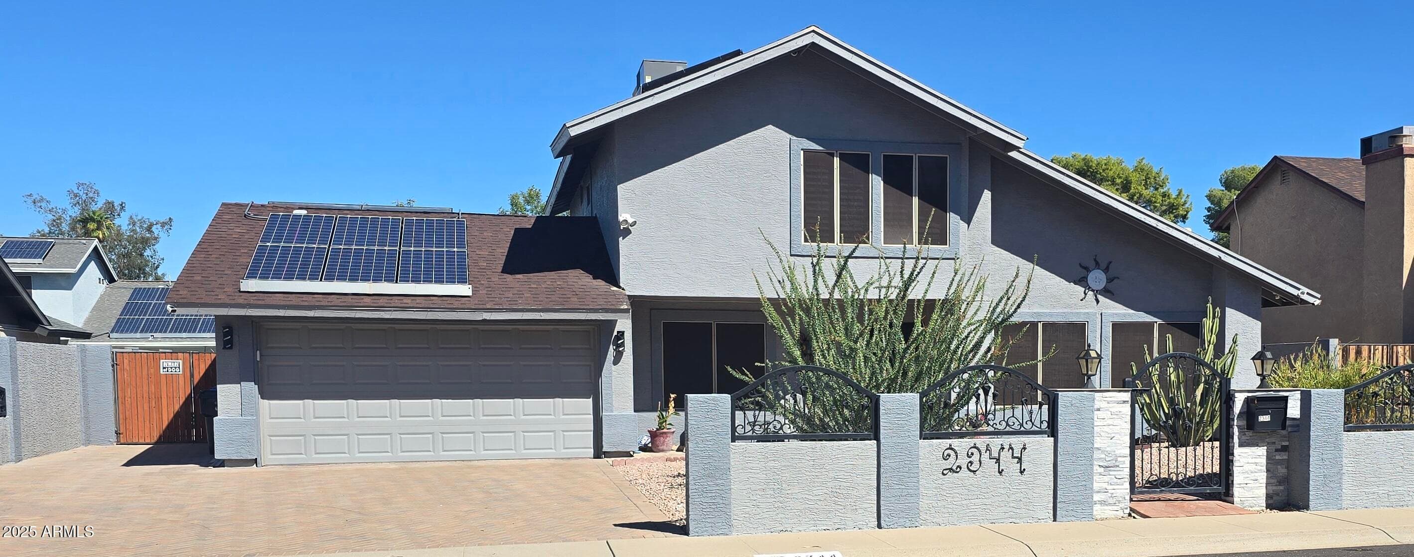 2344 W Marconi Ave — photo 1