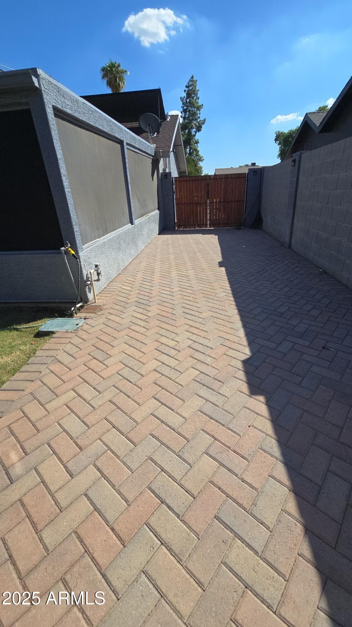 2344 W Marconi Ave — photo 18