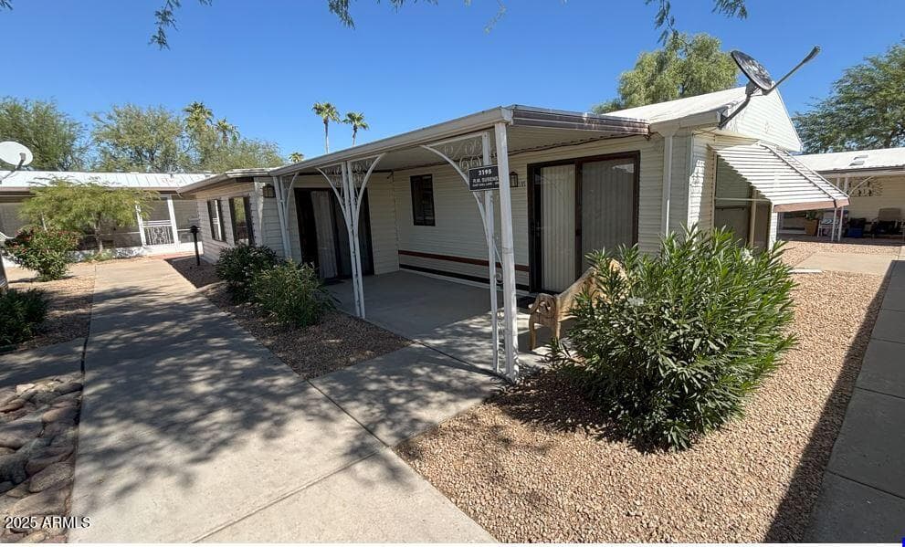 17200 W Bell Rd 2195 — photo 1