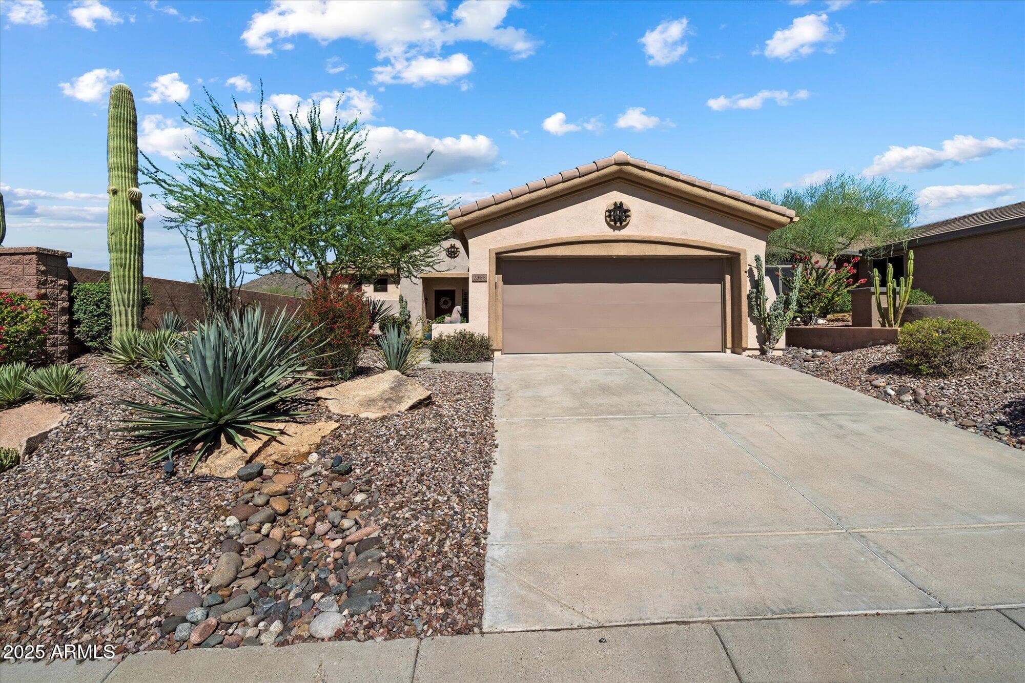 2366 W Muirfield Dr — photo 2