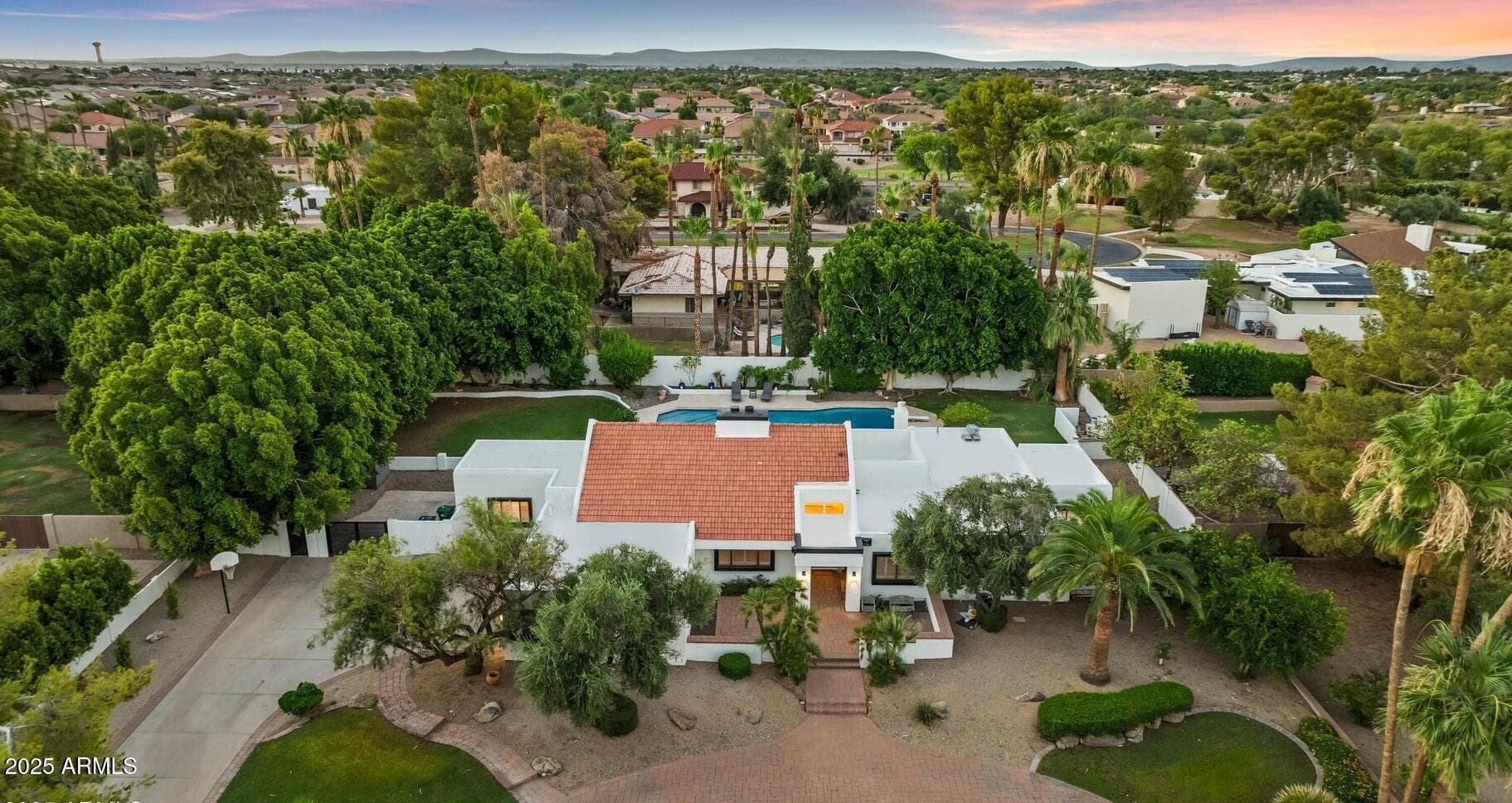 540 E Cercado Ln — photo 2