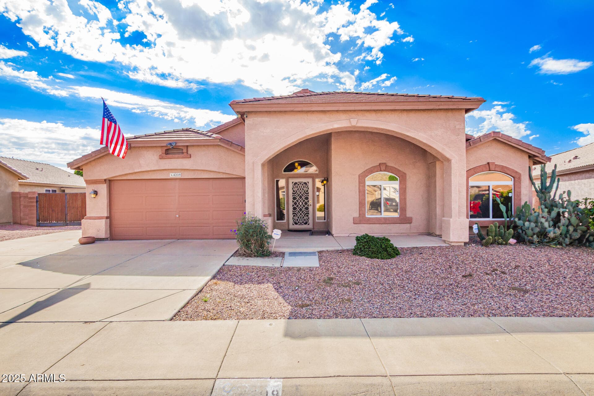 4209 W Wahalla Ln — photo 1