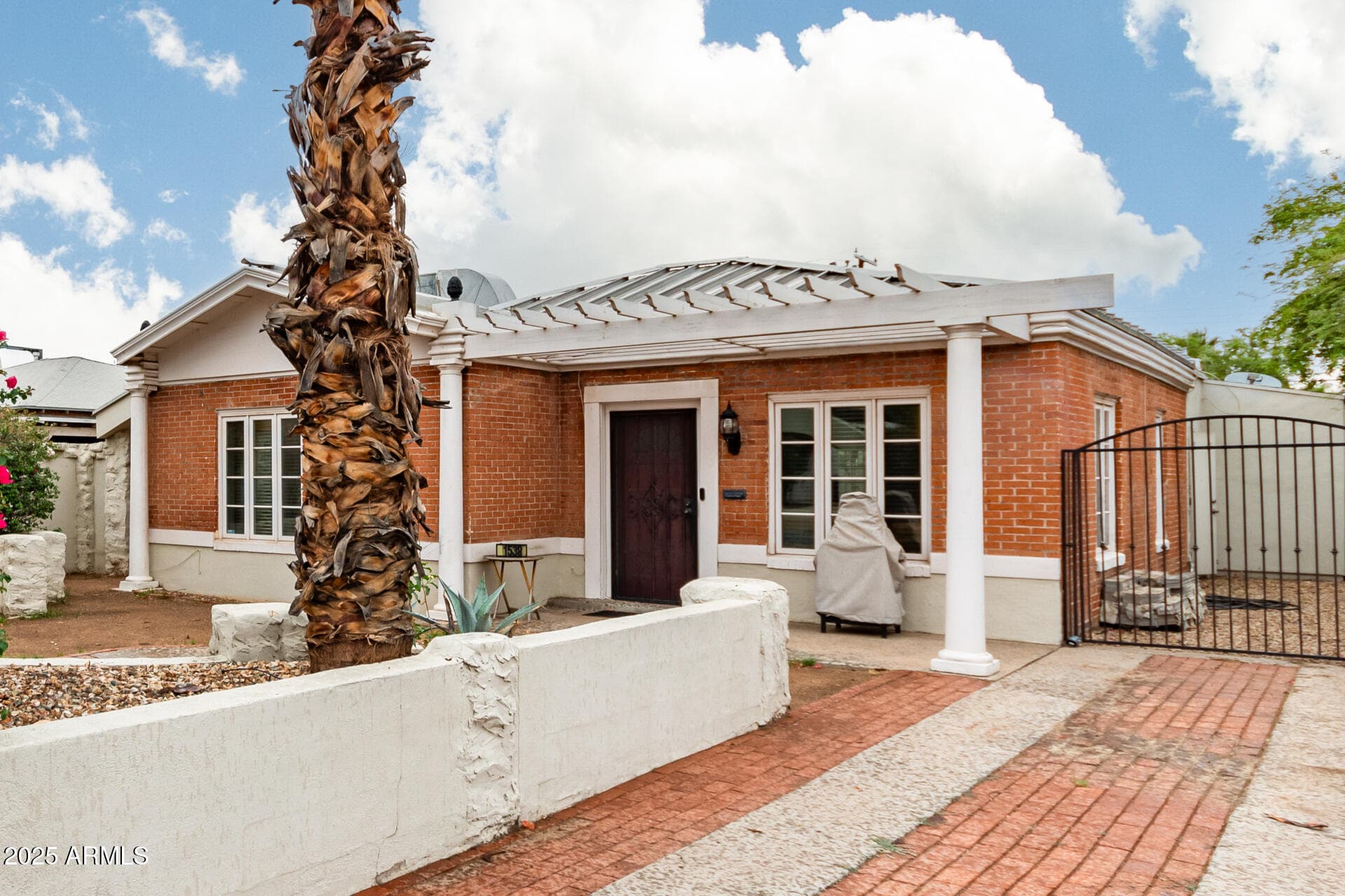 1538 W Culver St — photo 2