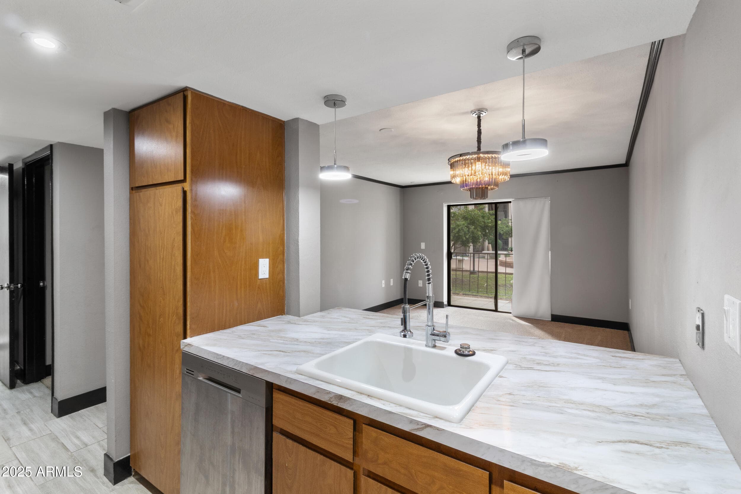 3033 E Devonshire Ave 1016 — photo 1