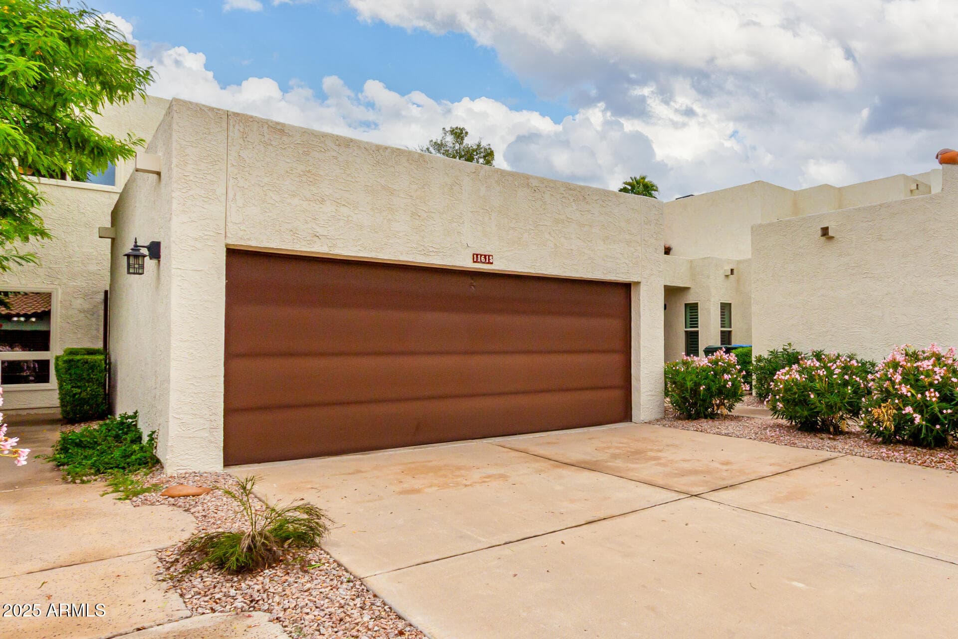 11615 N 40th Way — photo 2