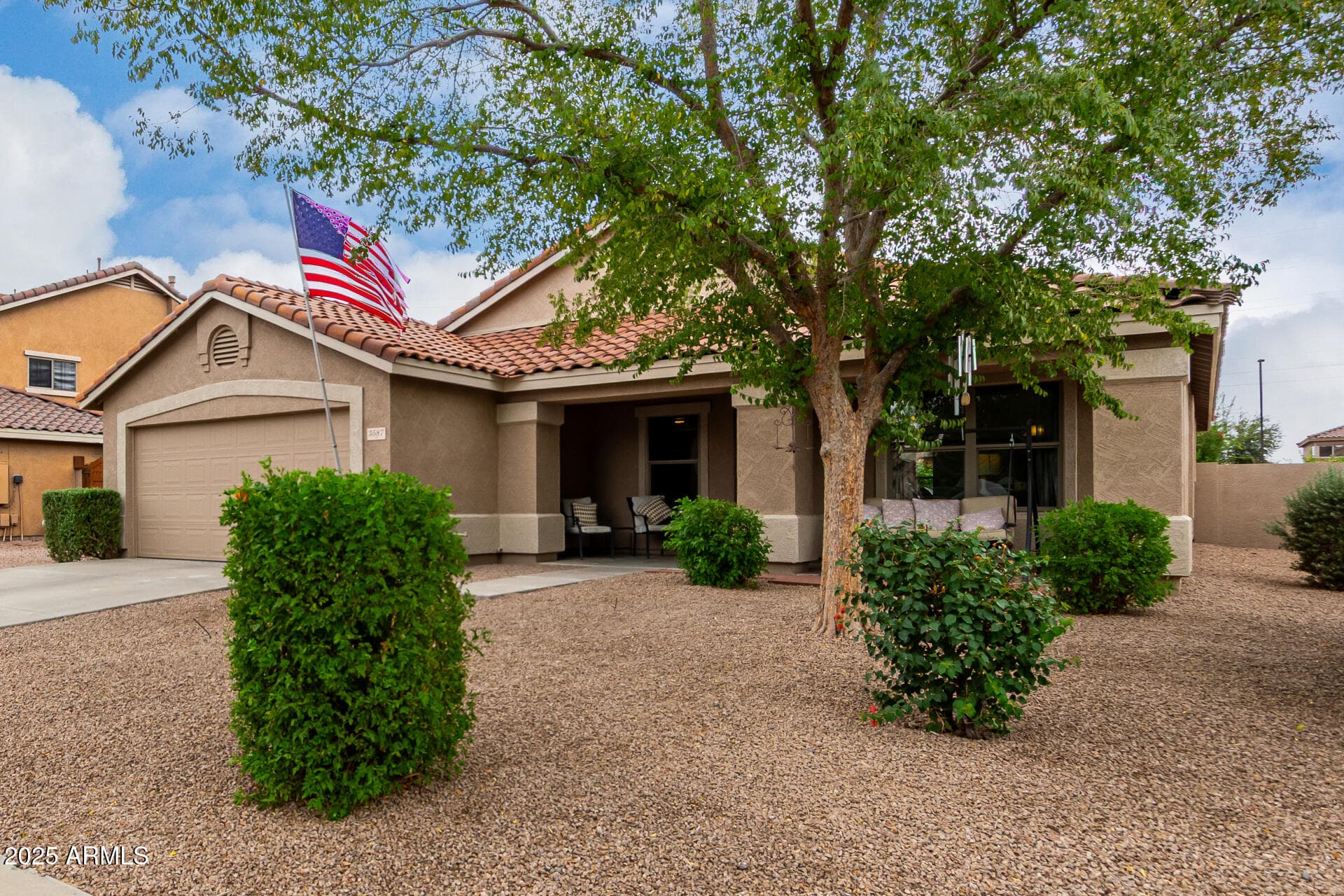 3587 E Trigger Way — photo 2