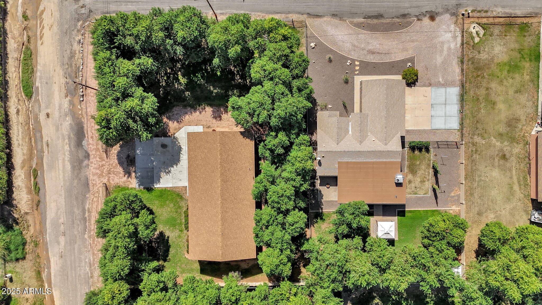 18132 E Bellerive Dr — photo 2