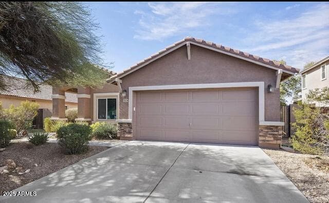 21570 N Greenway Rd — photo 1