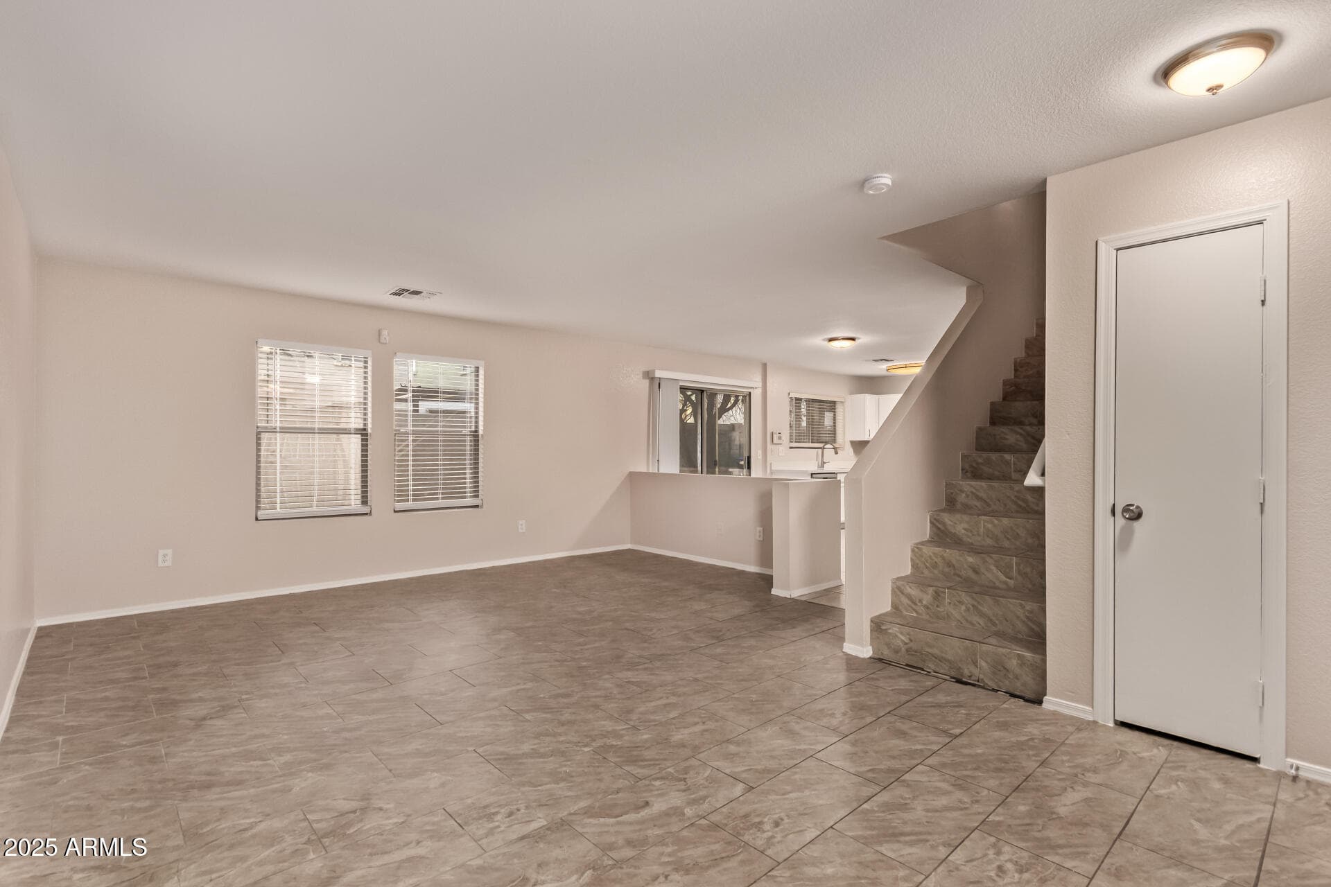 8852 E PAMPA AVE - Photo 4