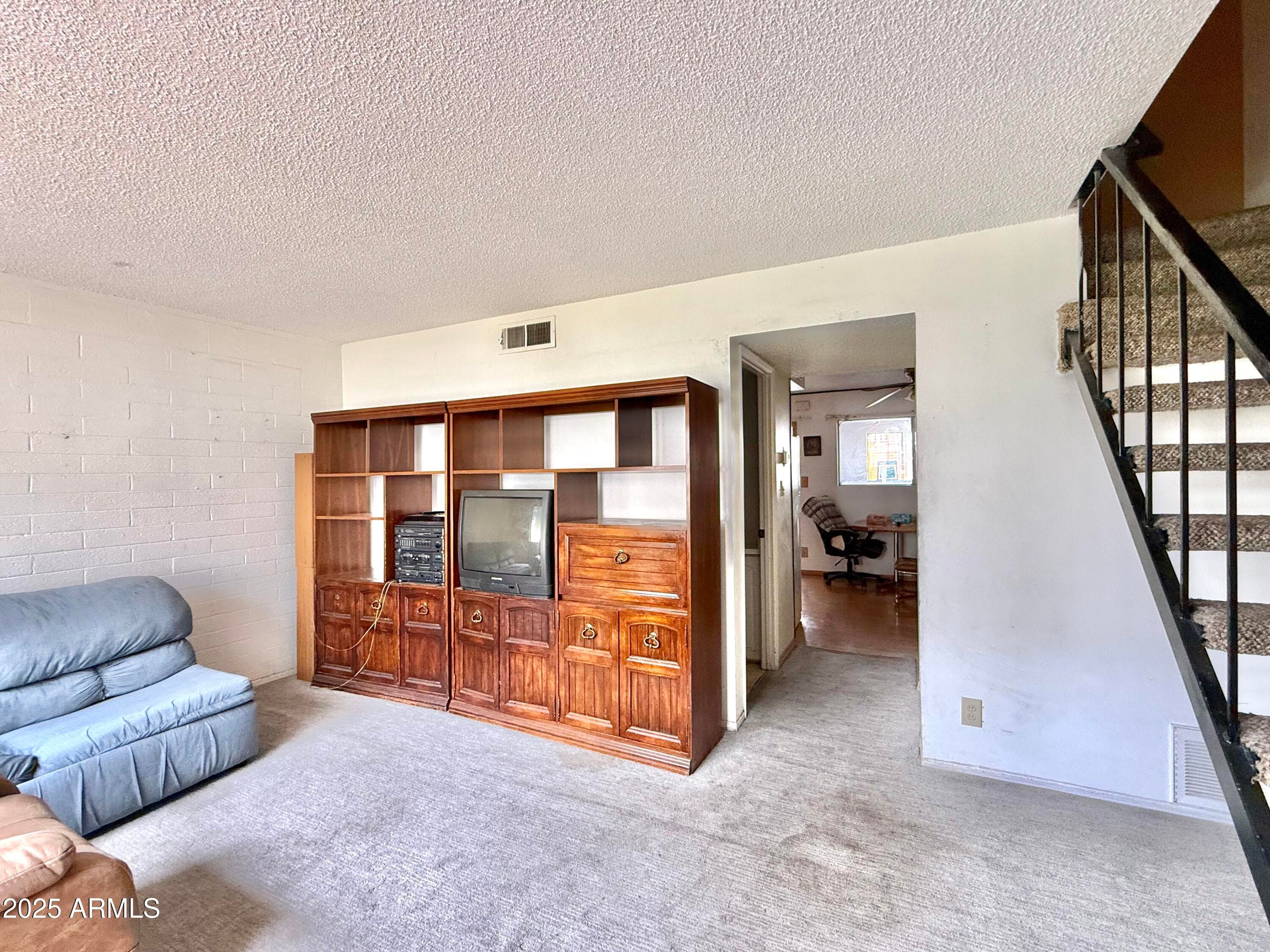 8210 E GARFIELD ST - Photo 3