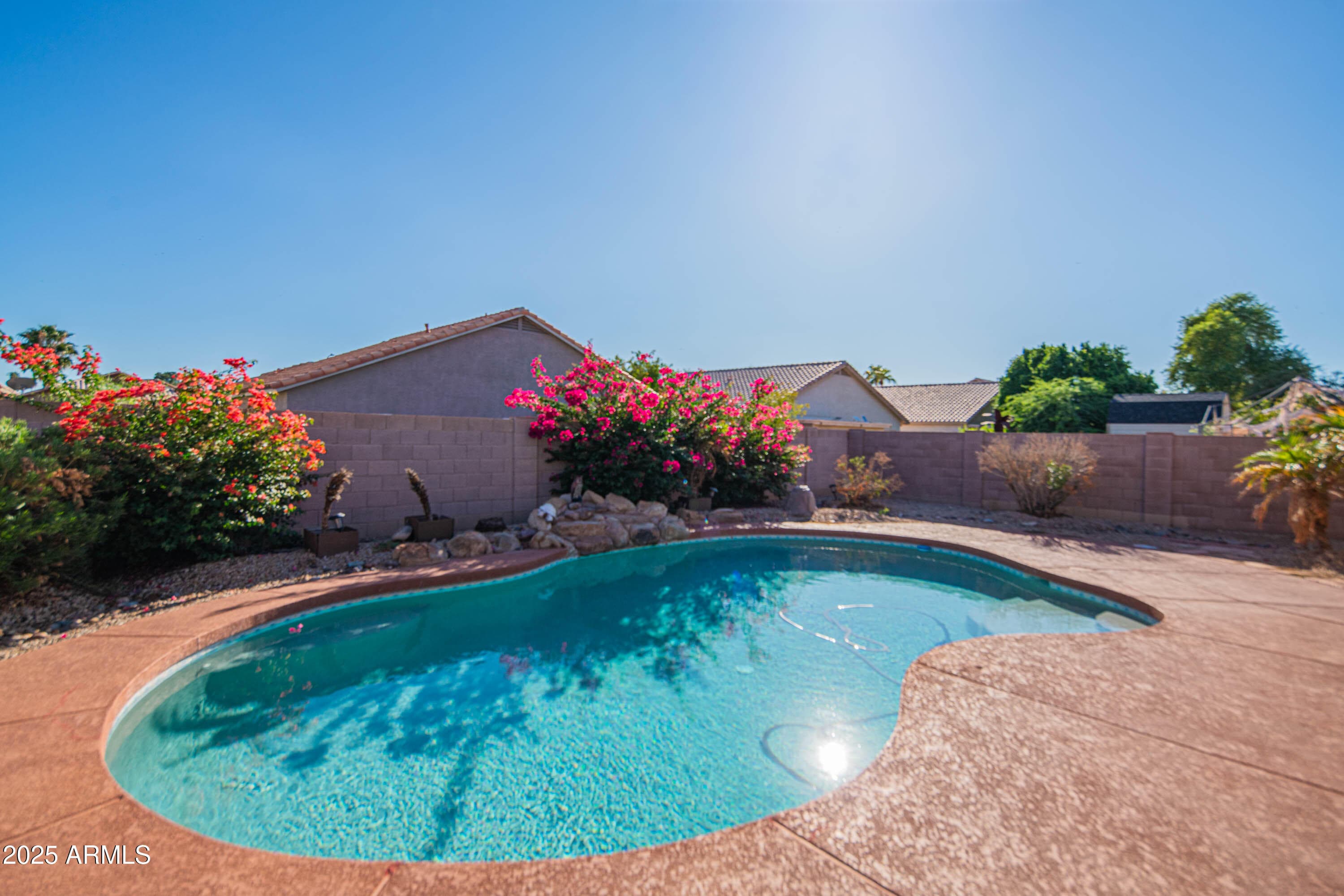 15843 W Apache St — photo 2
