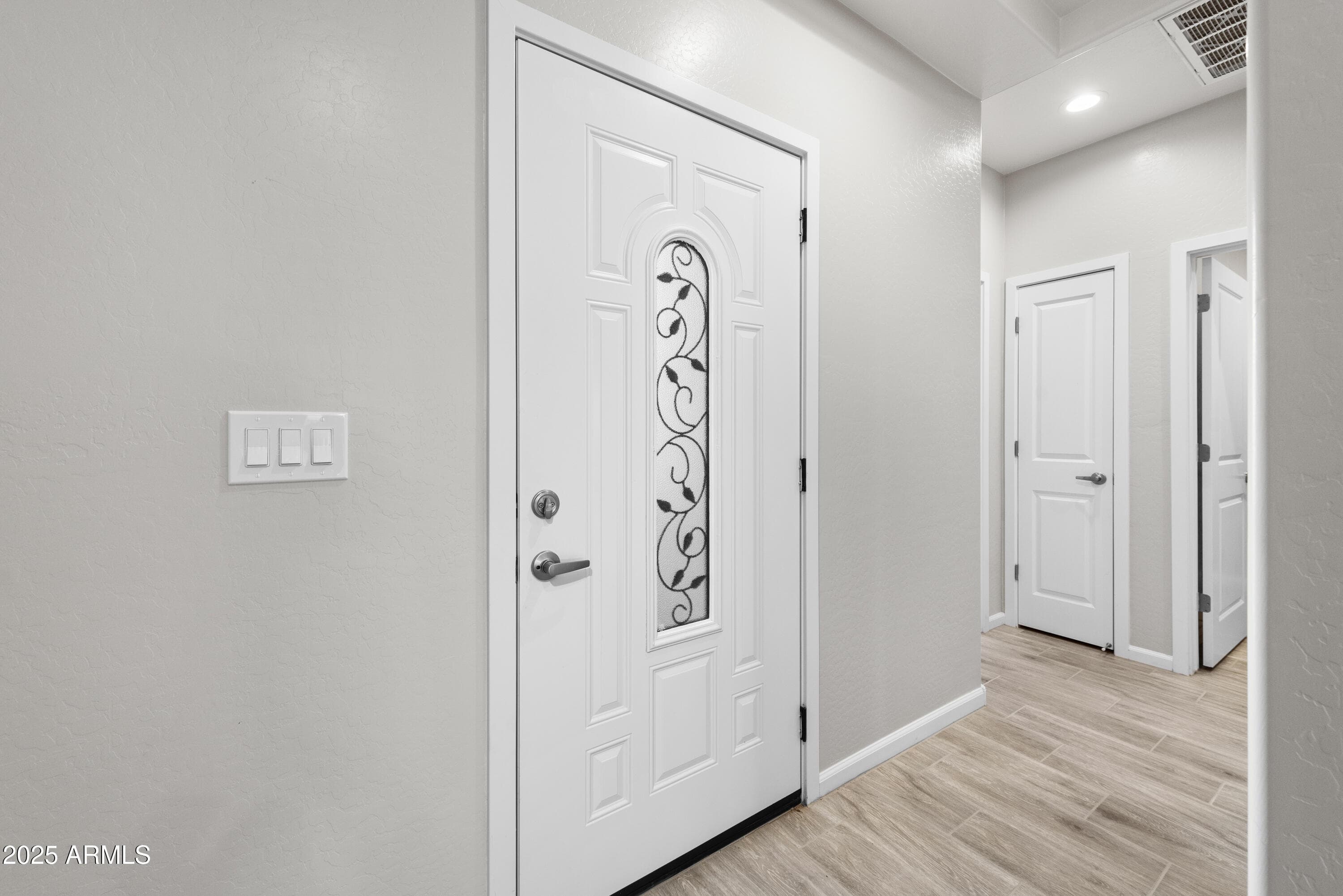 8145 W Pineveta Dr — photo 2