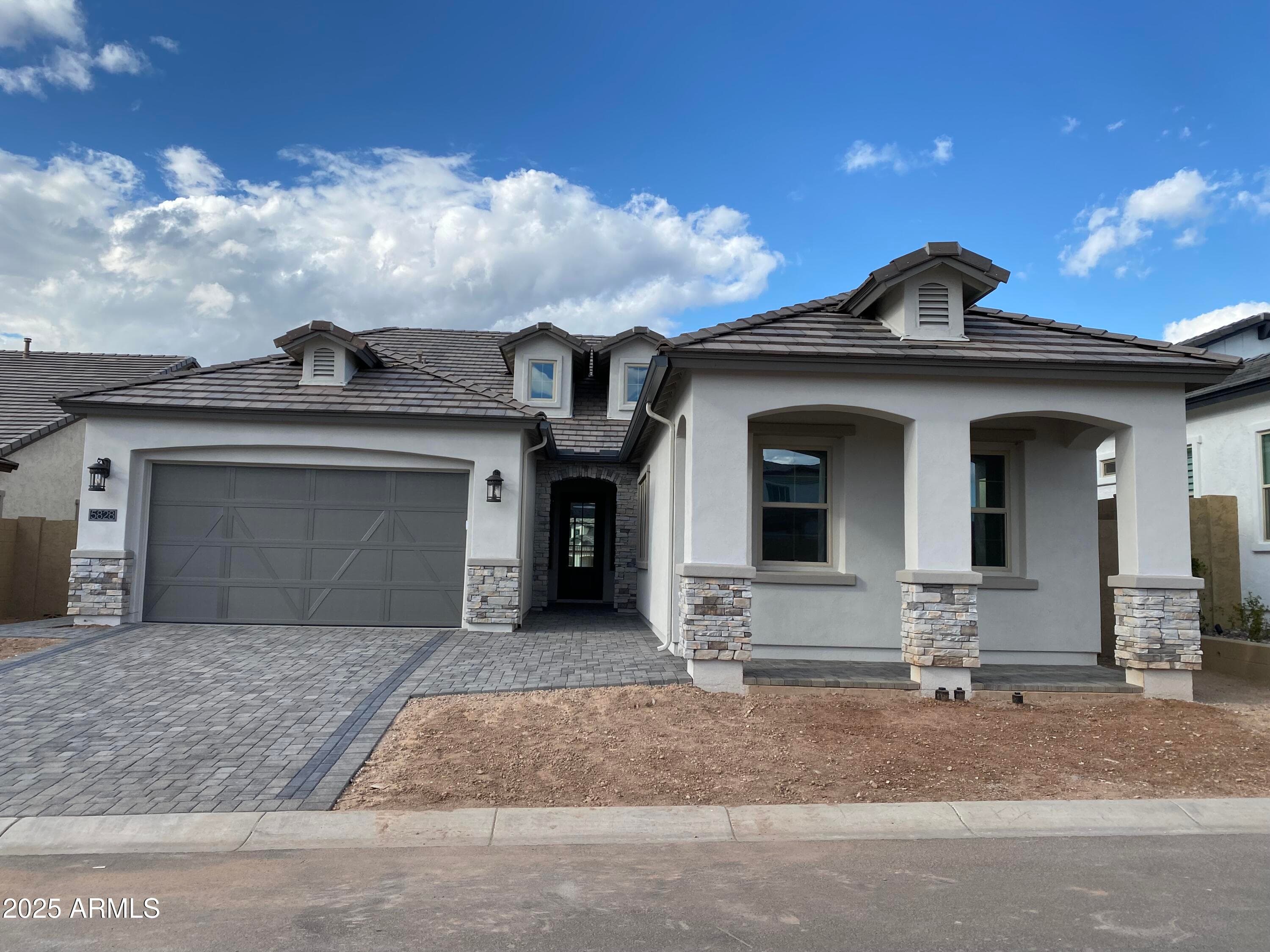 6860 S Crosscreek Dr — photo 1